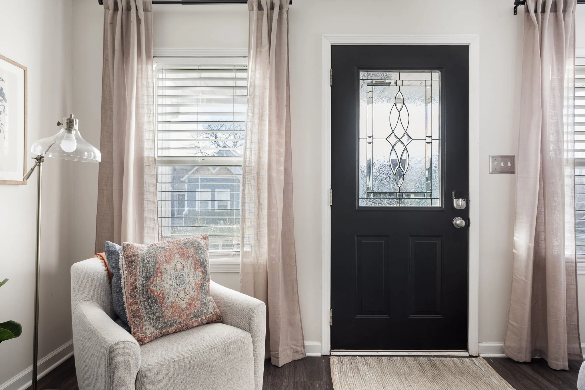 6-web-or-mls-06 - 1117 S Capitol Ave.jpg