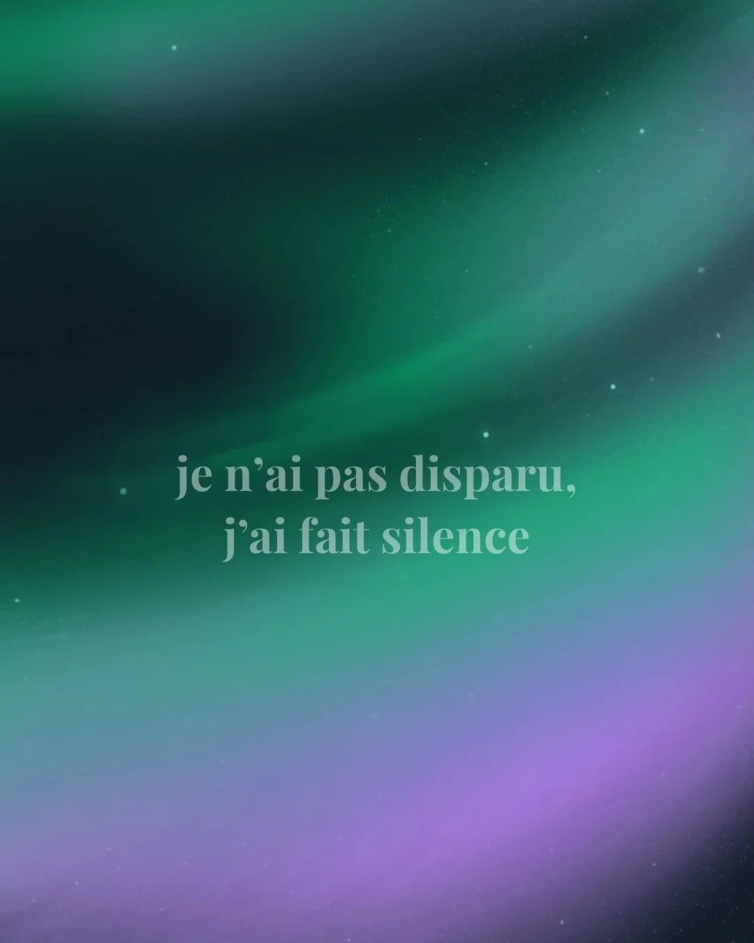 Je n&rsquo;ai pas disparu, j&rsquo;ai fait silence 🤫✨1/3

Ces 4 mois de silence n&rsquo;&eacute;taient pas un retrait d&eacute;finitif, mais un besoin de recentrage. 
Je crois profond&eacute;ment que l&rsquo;on ne peut pas parler de cycles, d&rsquo;