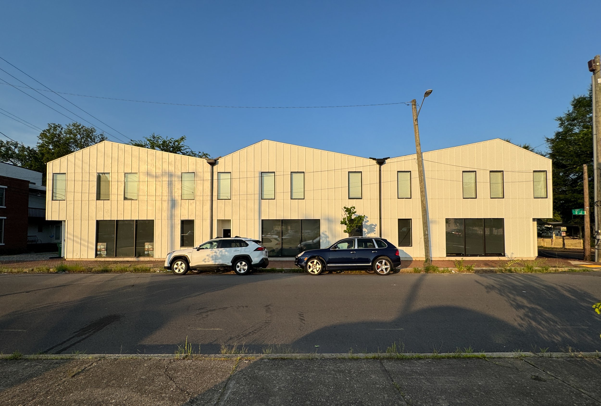 Otis - side elevation.jpg