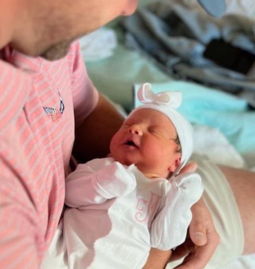 It&rsquo;s Friday, baby!!
Meet baby Caroline!  She&rsquo;s one of the latest additions to the TOA family!

Baby Caroline-

Her mama said birth was surprisingly pleasant and 

Her excited (and now sleep deprived!) mama did acupuncture pre-pregnancy an