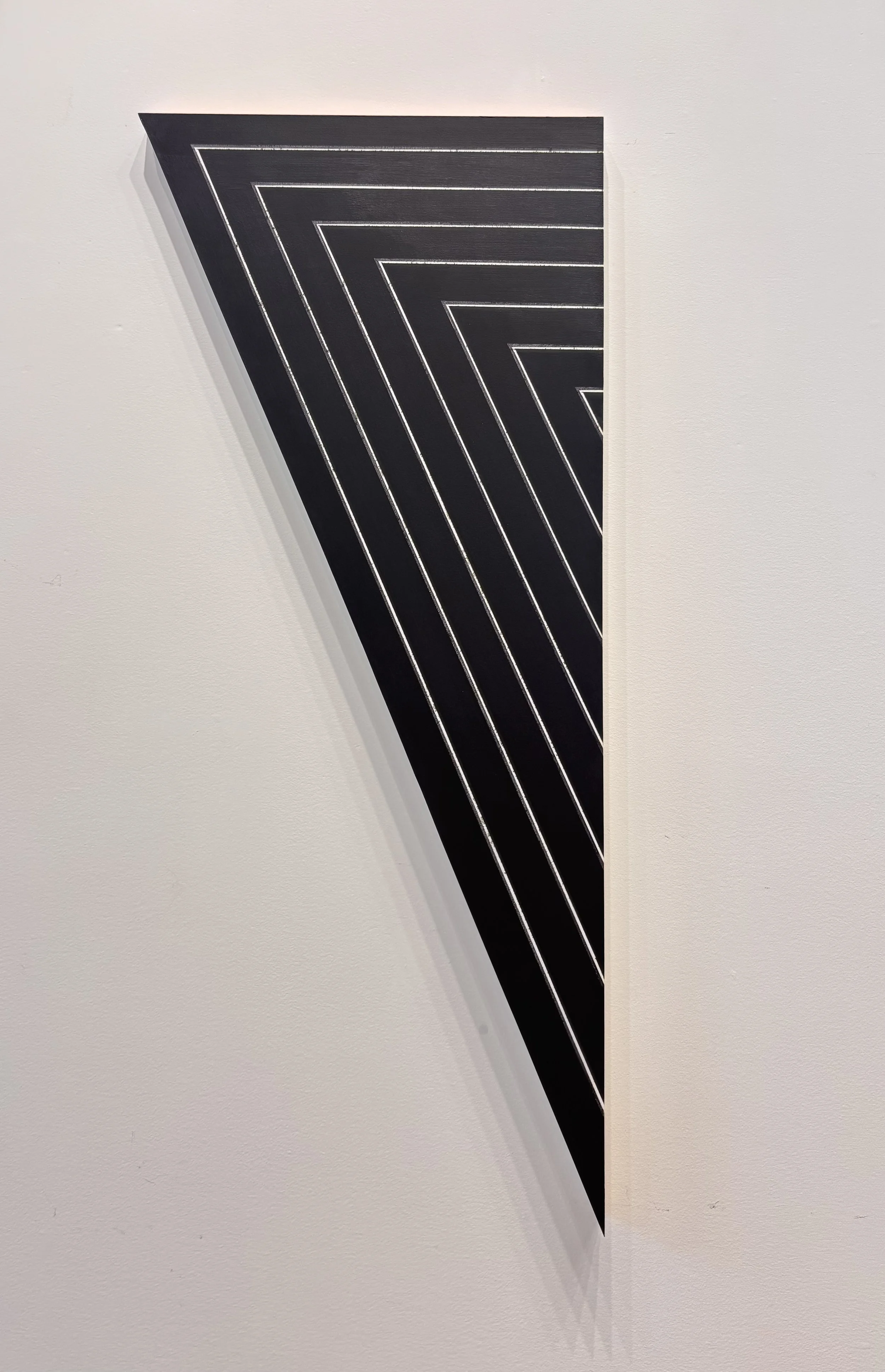 Angled Black 2025, acrylique sur bois / acrylic on birch panel 122 x 61  cm (48 x 24in.) $2060. CAD