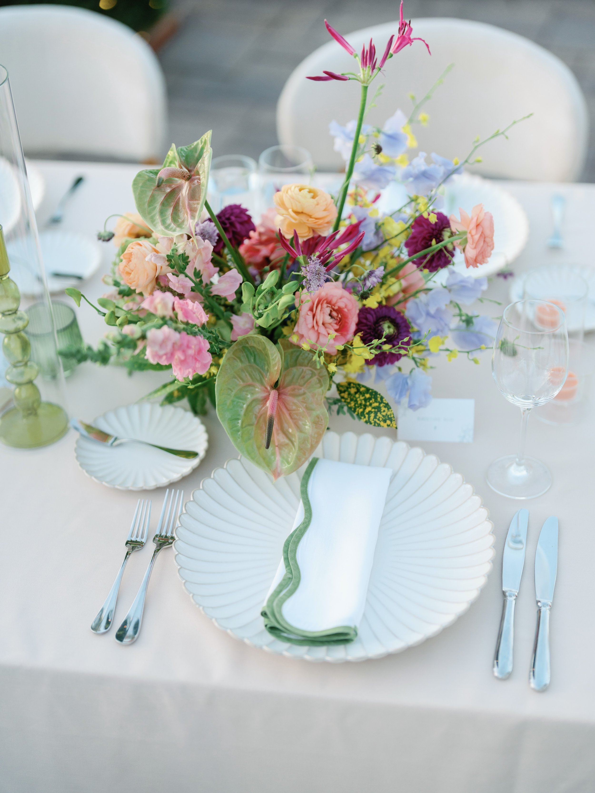 From a detailed design deck to a final sample meeting, watching Heidi and Matt&rsquo;s vibrant wedding come to life was an absolute dream! ✨

This design was a masterclass in bold and lively color mixing, featuring an unexpected palette of chartreuse