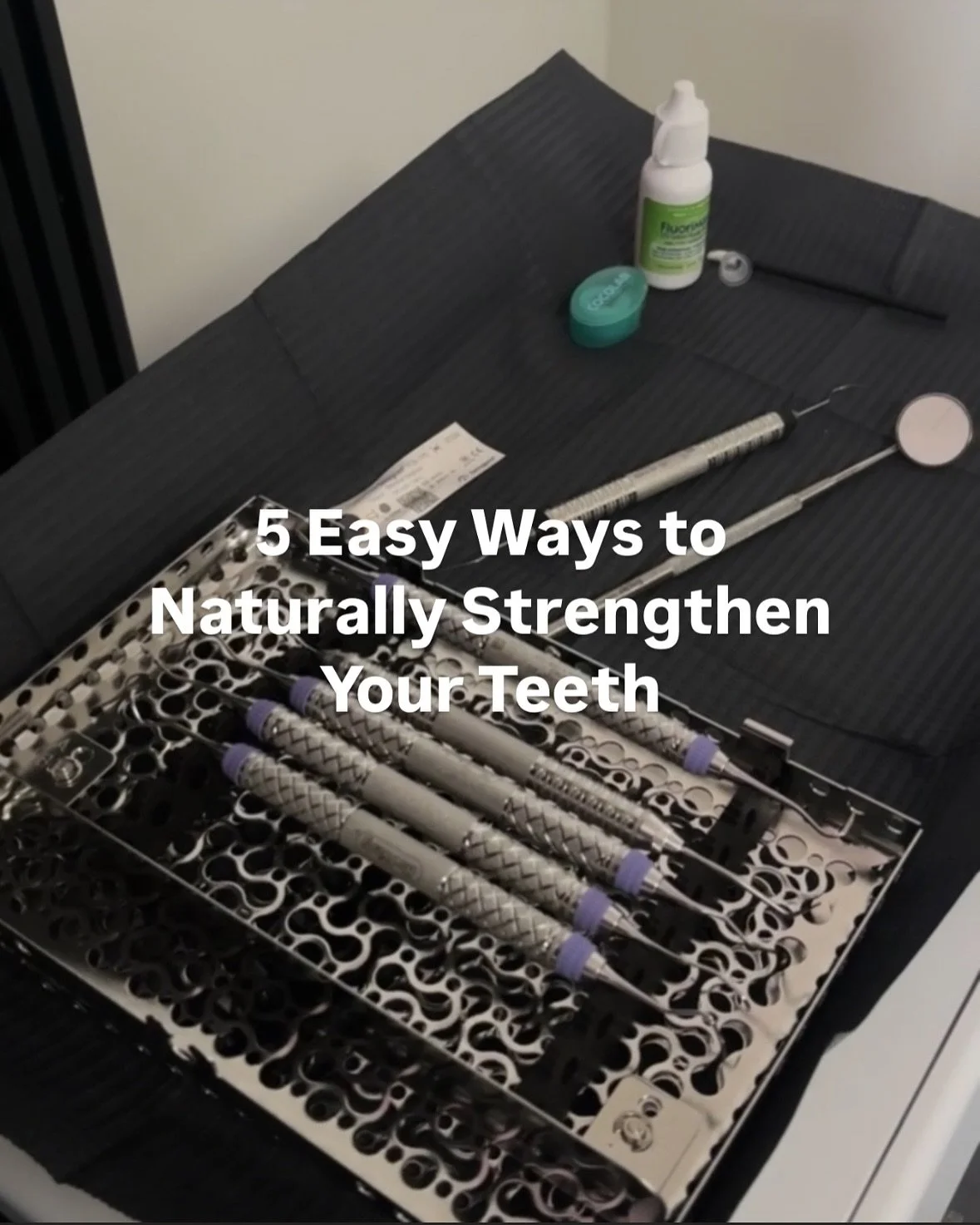 Your enamel can&rsquo;t regrow, but it can get stronger 💪🏽✨ 

Swipe, save and share these tips to keep your smile healthy and strong! 
Need a professional boost? Book your hygiene or whitening appointment at House of Smiles 💛 

#houseofsmiles #den