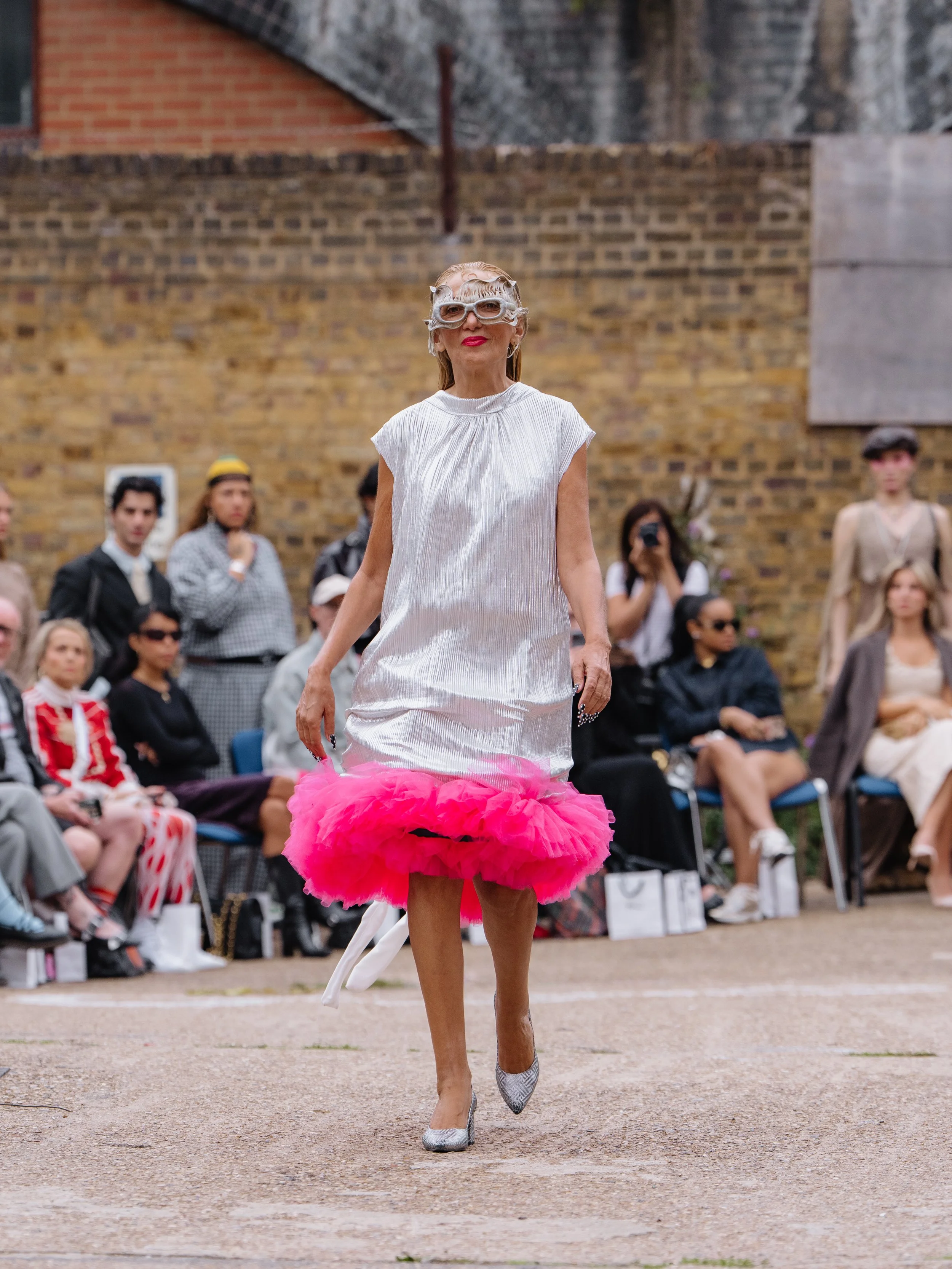 Poet-Lab_SS27_Runway1_by_ MarcusHartelt_for_LFW_33.jpg