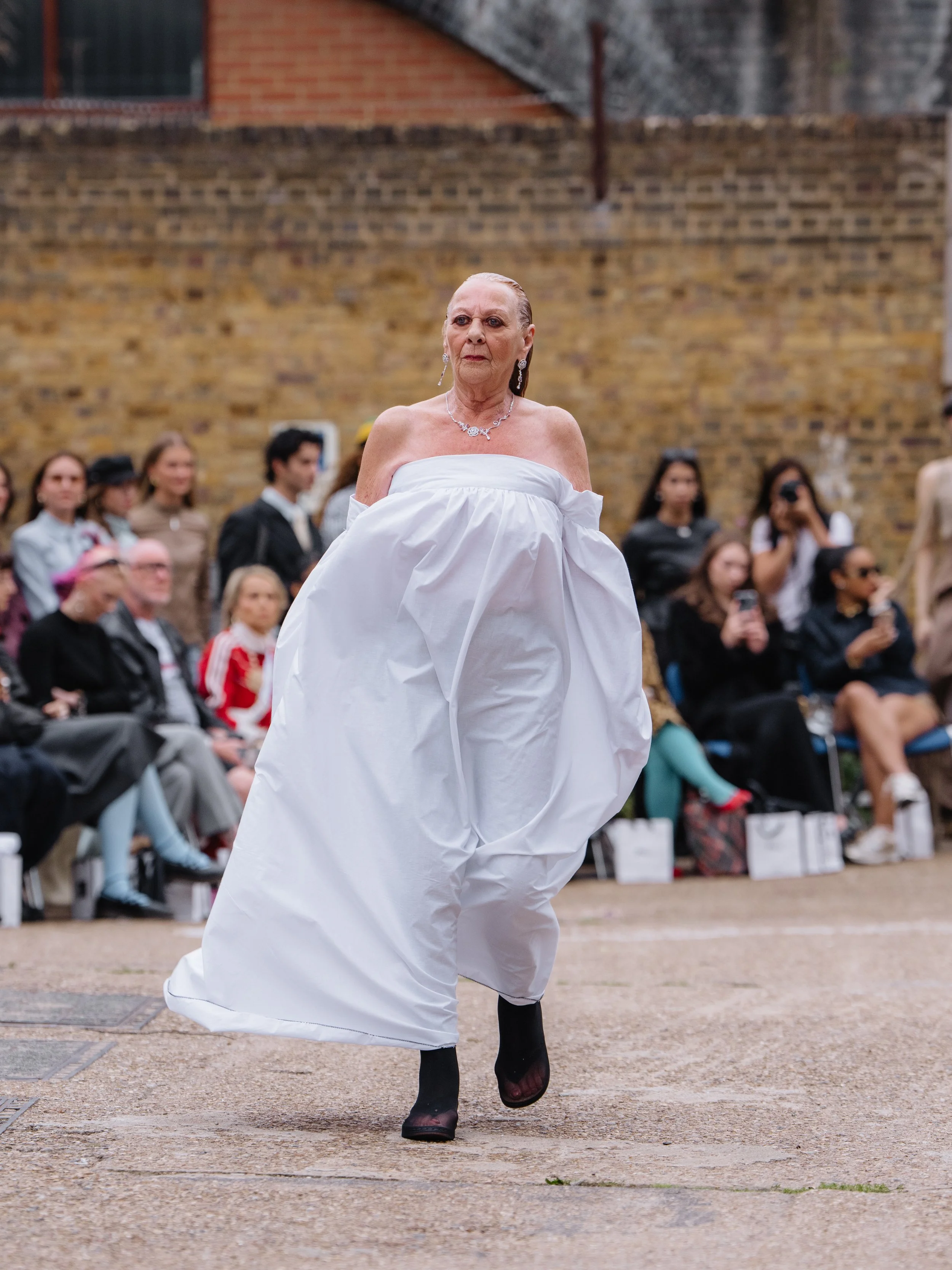 Poet-Lab_SS27_Runway1_by_ MarcusHartelt_for_LFW_29.jpg