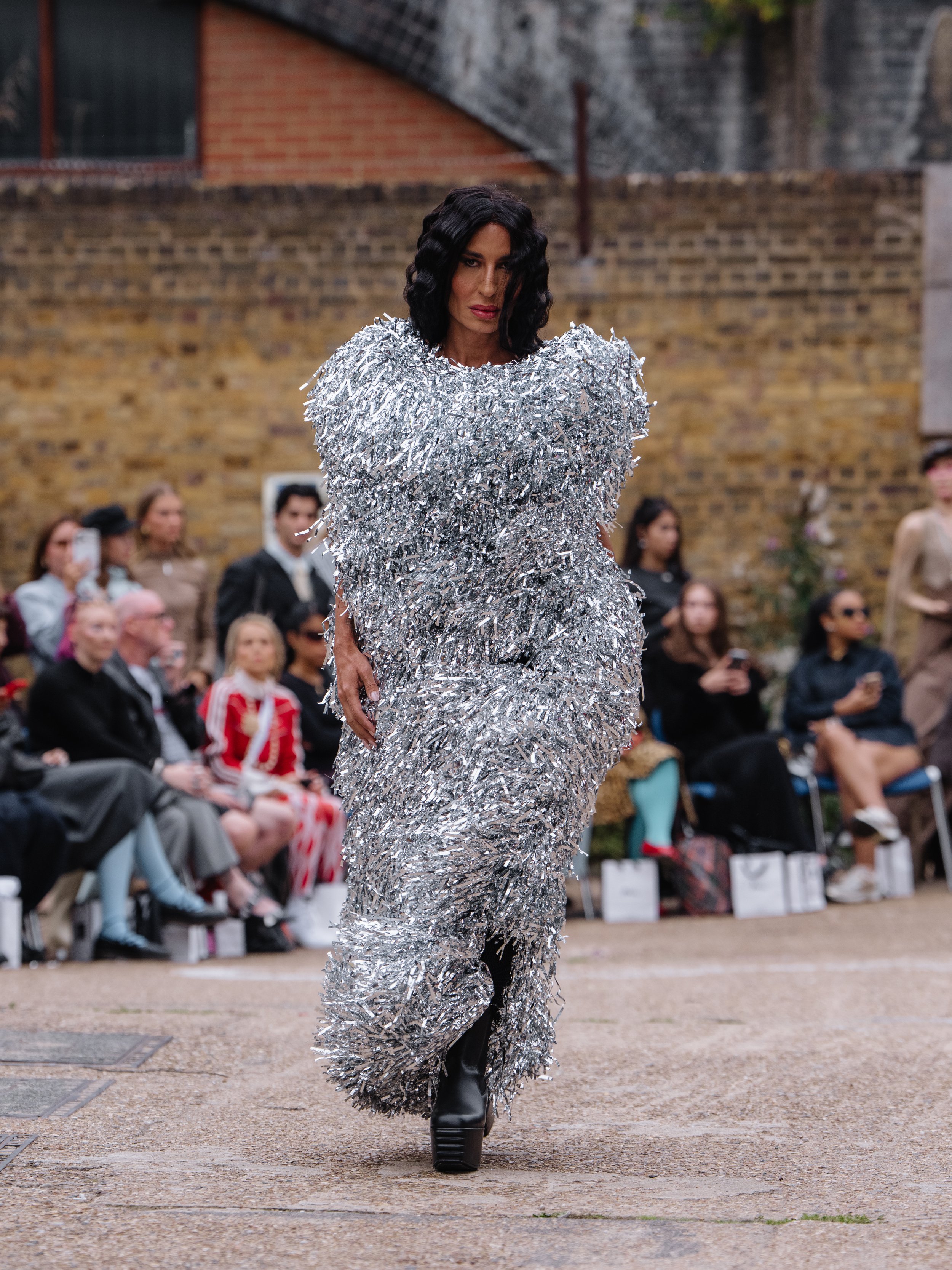 Poet-Lab_SS27_Runway1_by_ MarcusHartelt_for_LFW_49.jpg