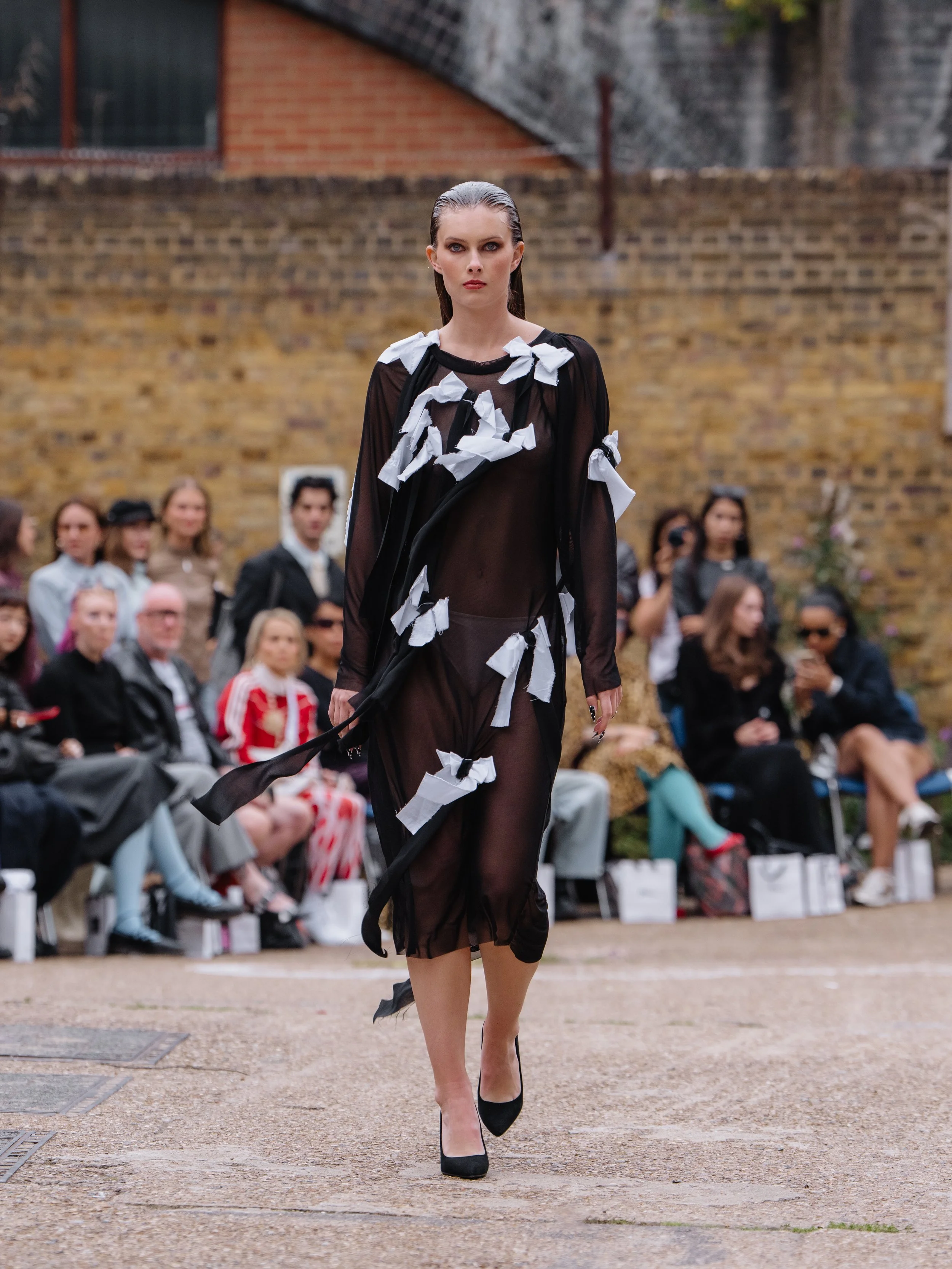 Poet-Lab_SS27_Runway1_by_ MarcusHartelt_for_LFW_22.jpg