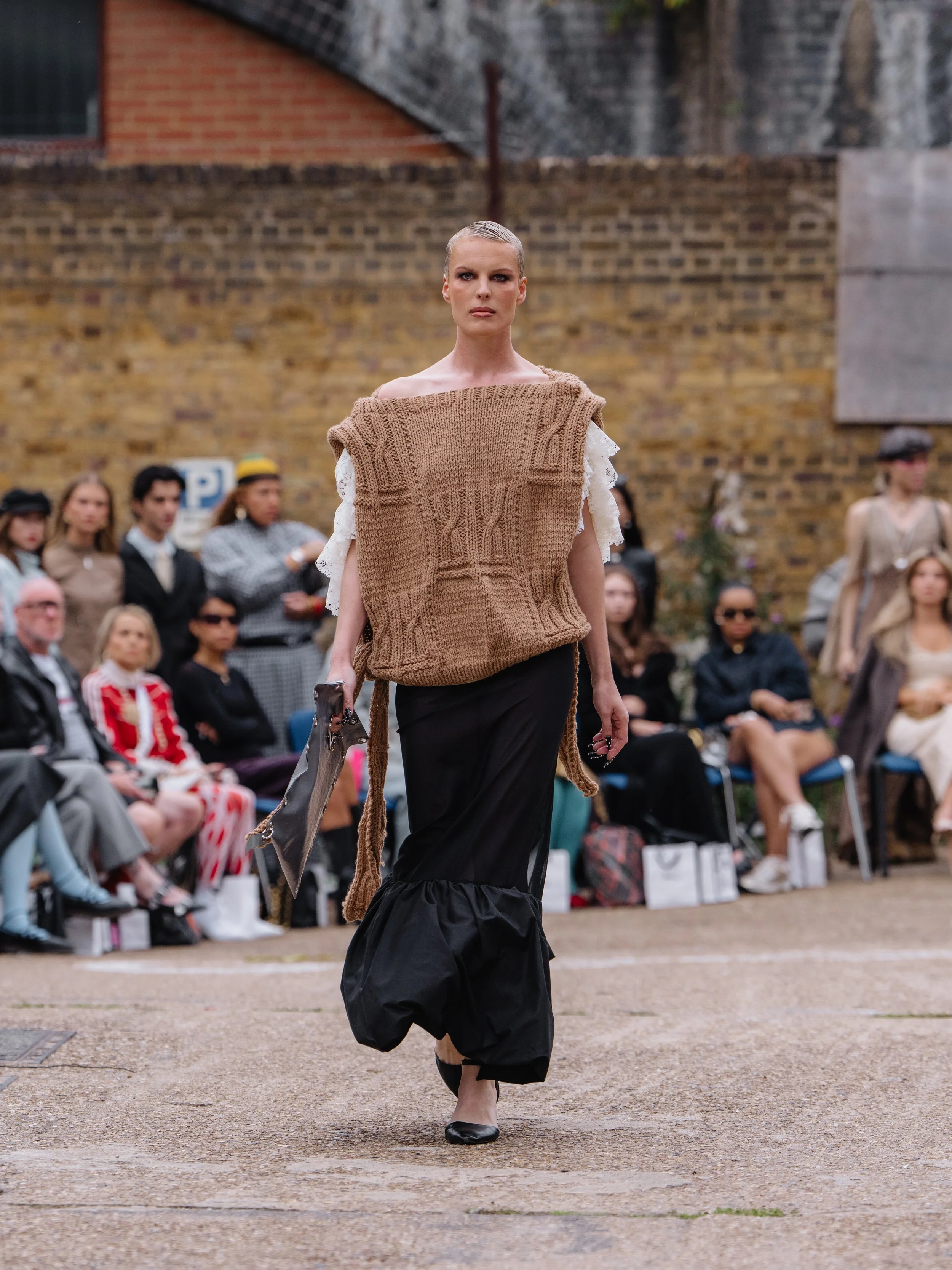 Poet-Lab_SS27_Runway1_by_ MarcusHartelt_for_LFW_35.jpg