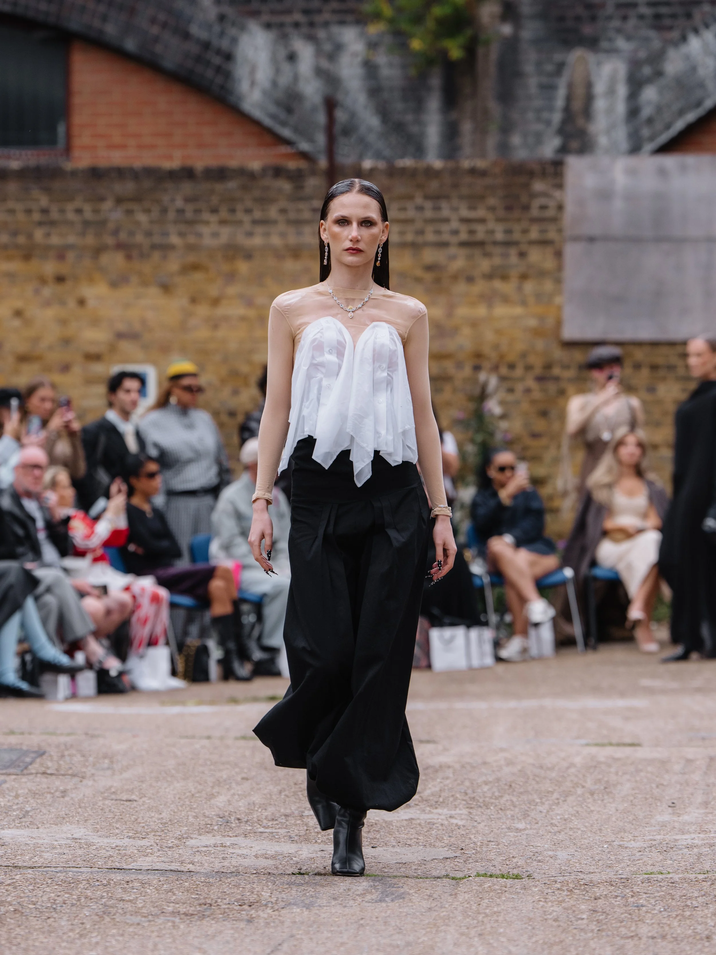 Poet-Lab_SS27_Runway1_by_ MarcusHartelt_for_LFW_41.jpg