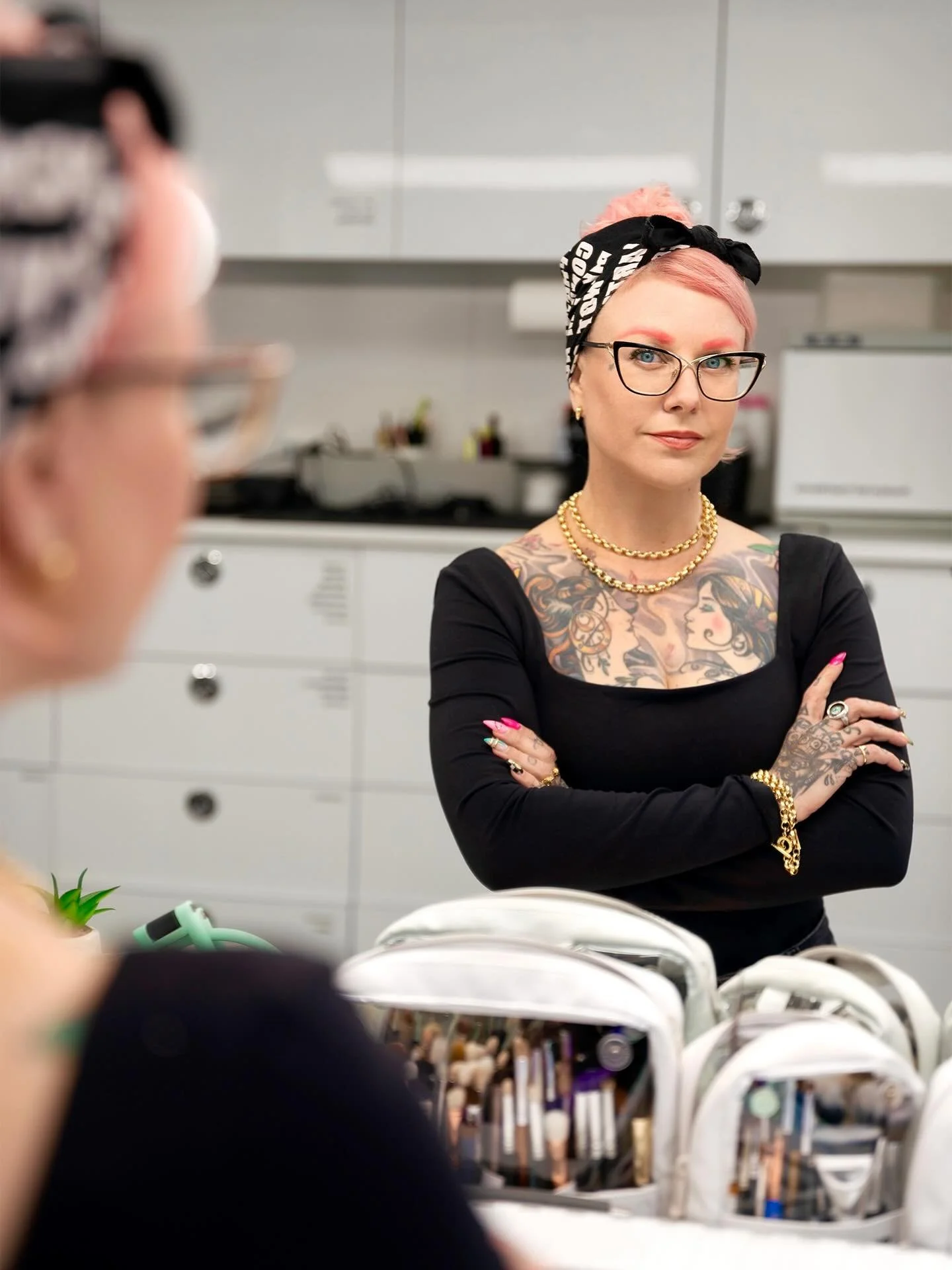 Has so much fun recently on this quick shoot for my friend @amylforsythe for @onmakeupmagazine. Amy has been head makeup artist for shows you mayyyy have heard of - Stranger Things, Loot, Poker Face and so many more - and is generally just a super co