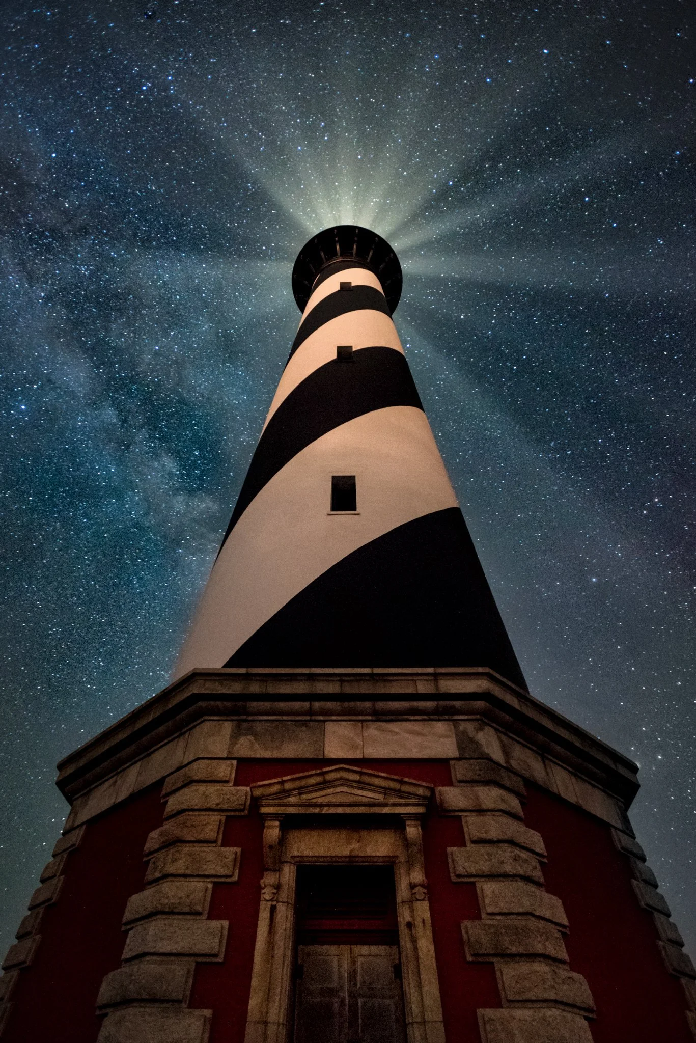 Hattaras Lighthouse, standing tall_3new.jpg