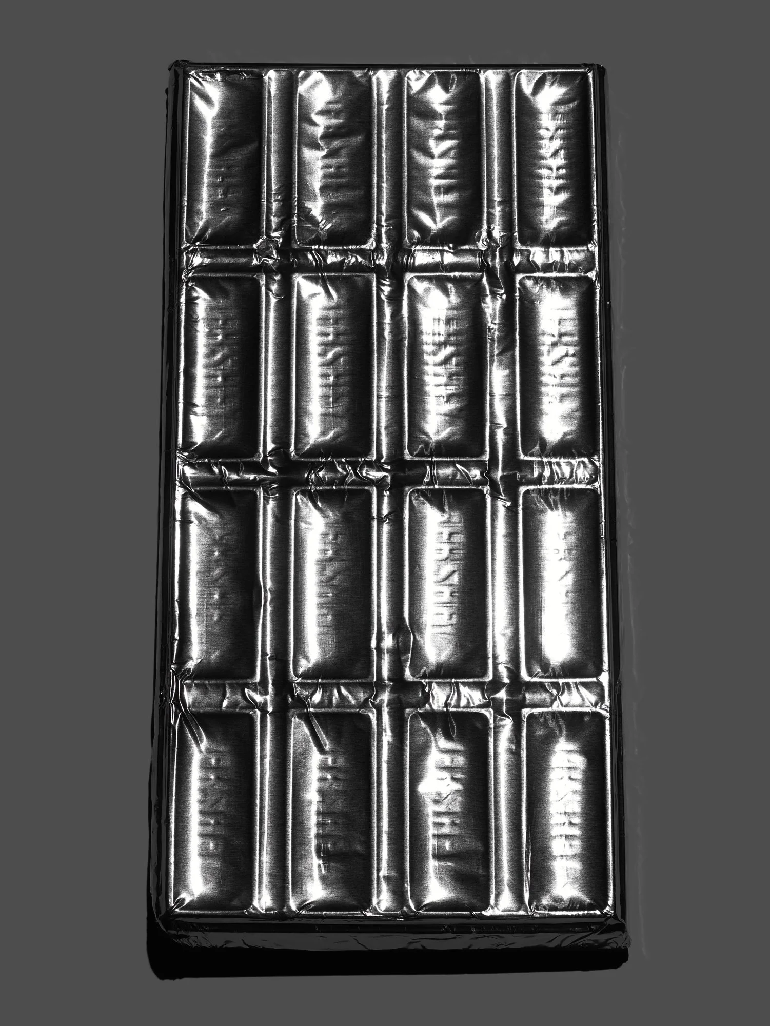 CHOCO_BAR_SILVER_CONTACT.jpg