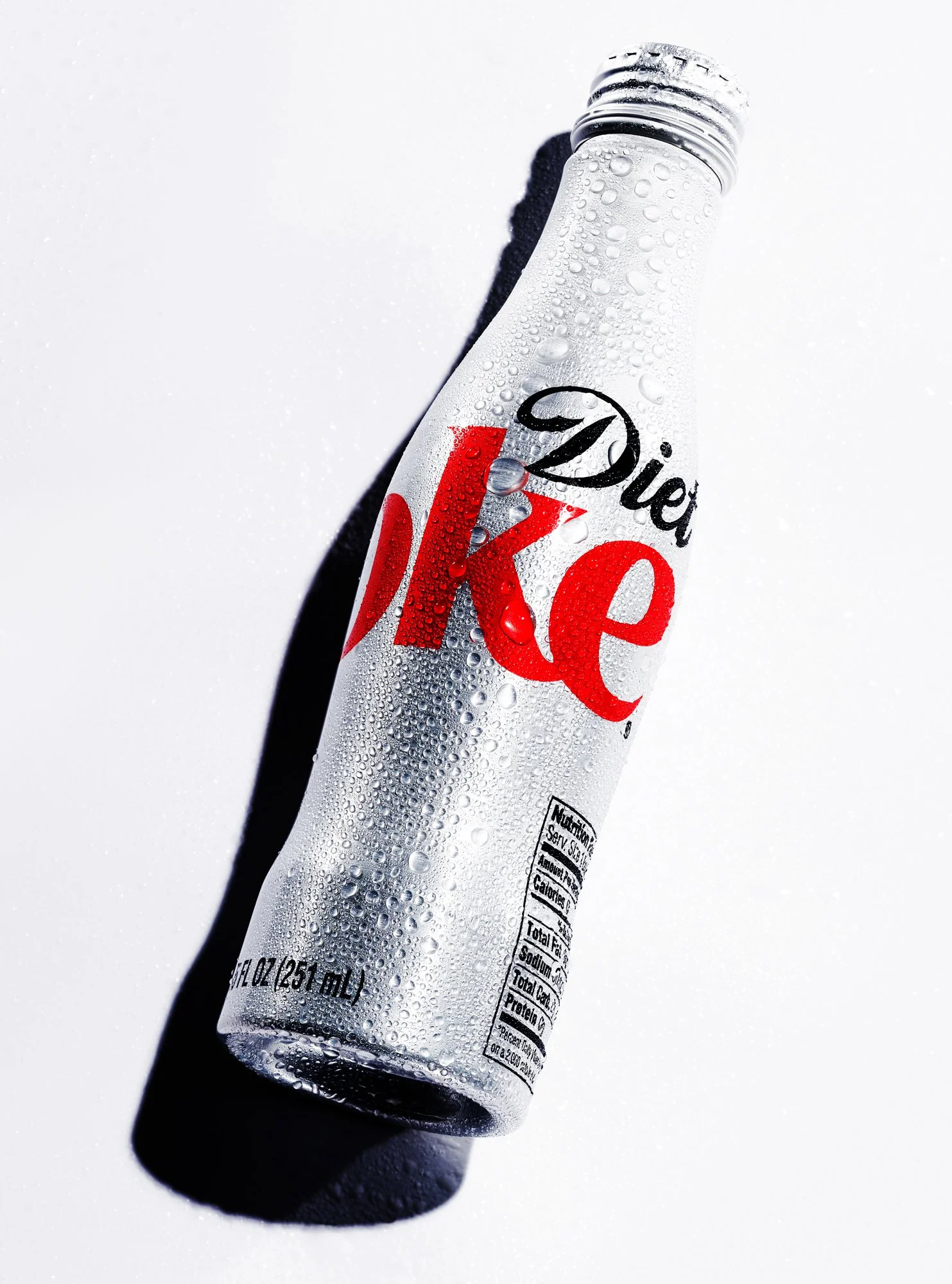 AKIRA_DRINK_DIET COKE_WATER DROPS_CONTACT.jpg