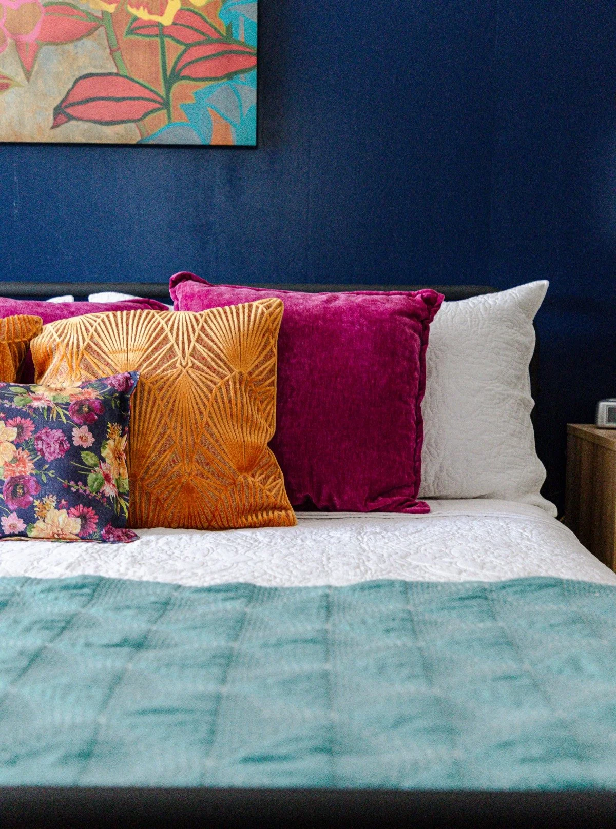 At JoySpace Austin, we love a good pattern, a playful mix of colors and fun curated accessories that bring personality and joy into every corner. 

Happy Friday, friends&mdash;here&rsquo;s to styling spaces that make you smile! 😊💫💛