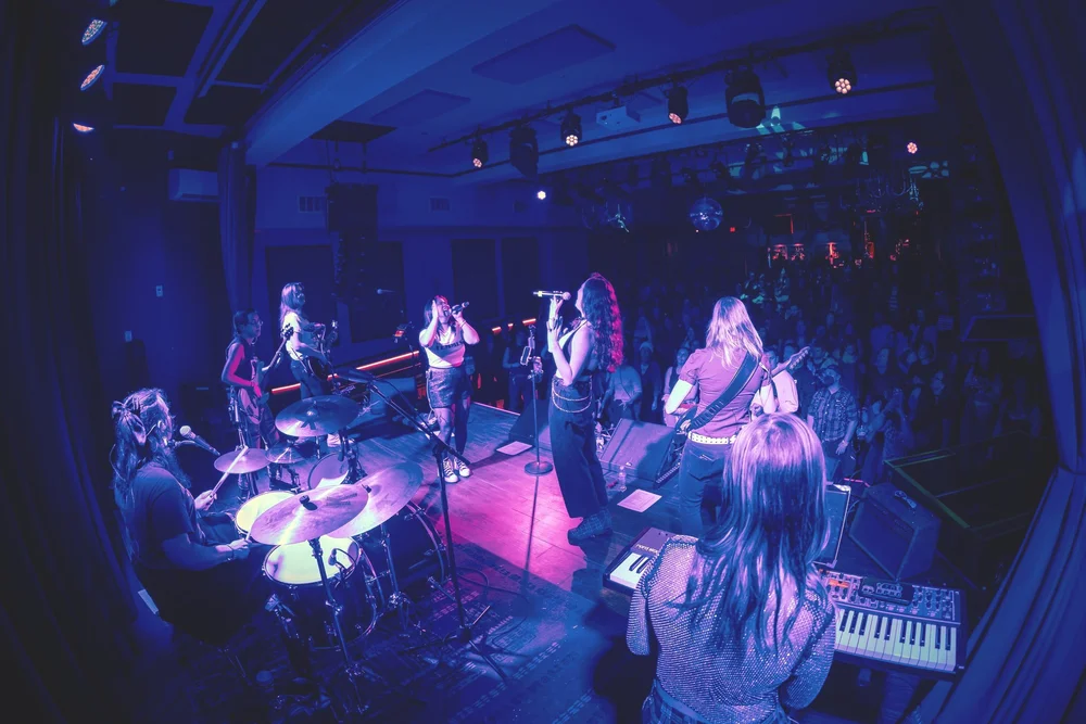 The Femmes live