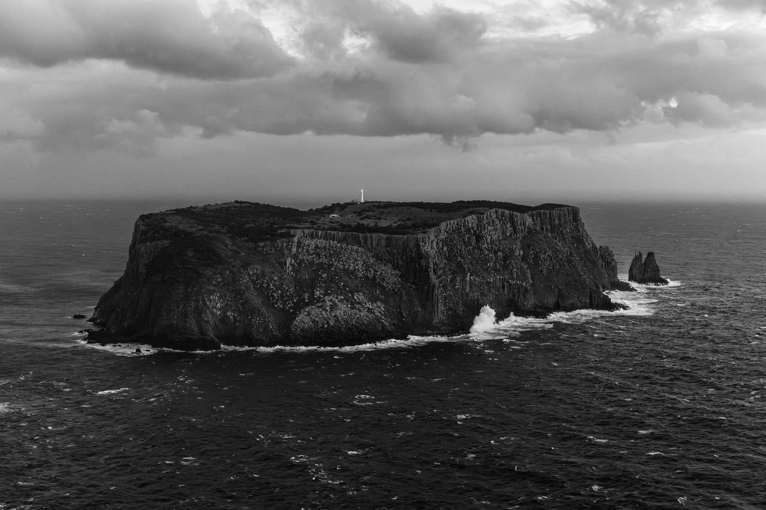 A Look At ‘Dark Seas’, a new Book By Nick Green