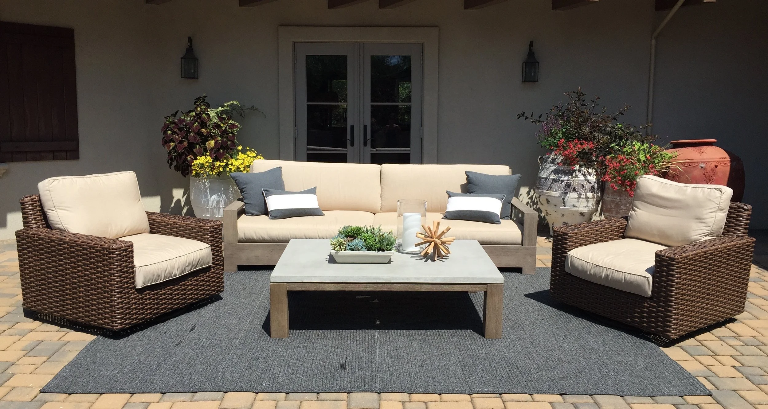 Peruse Exterior .JPG