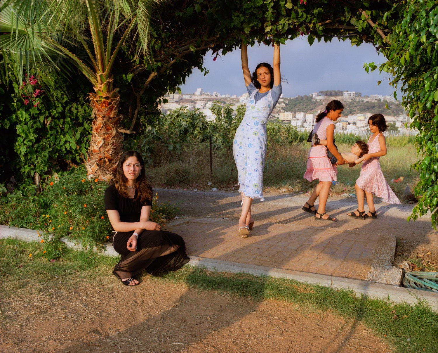 Siaham with her sisters and son, Fureidis, August 2006