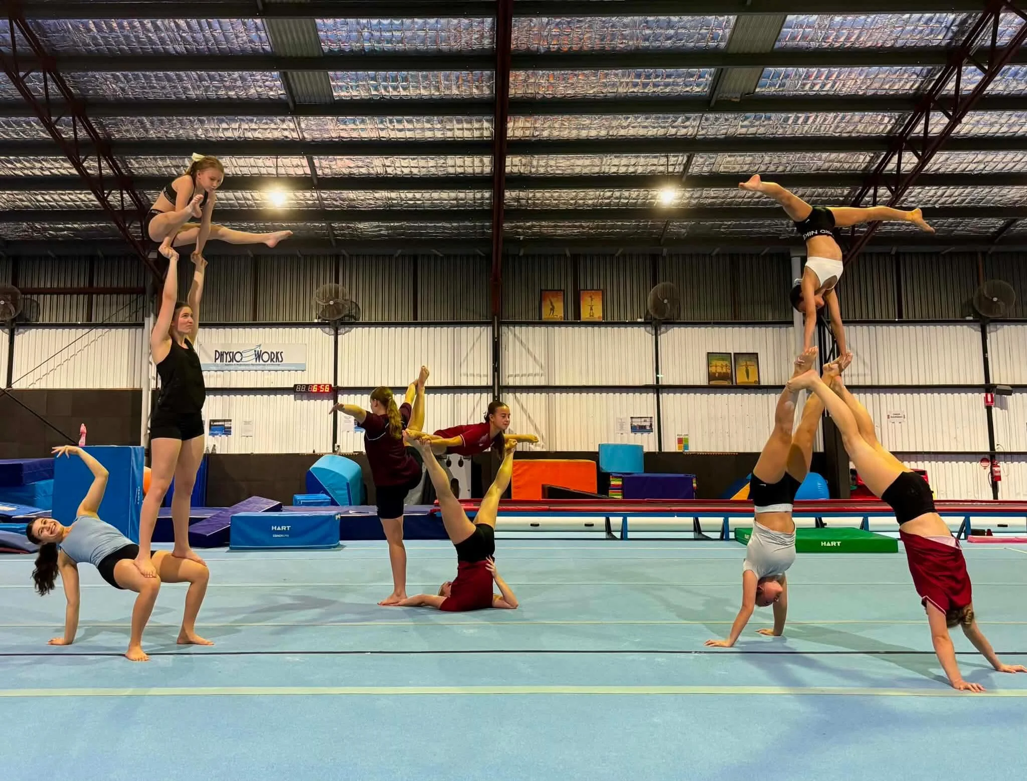 Wishing our SNR Acro gymnasts good luck as they travel up to Gladstone this weekend for the State Team Trial competition ⭐️