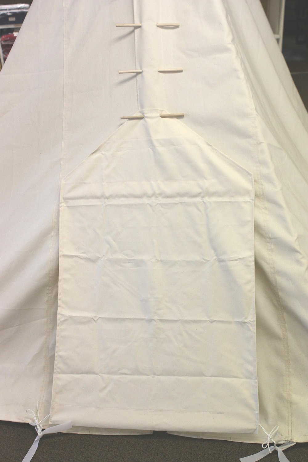 Tipi Door Cover — Reliable Tent and Tipi