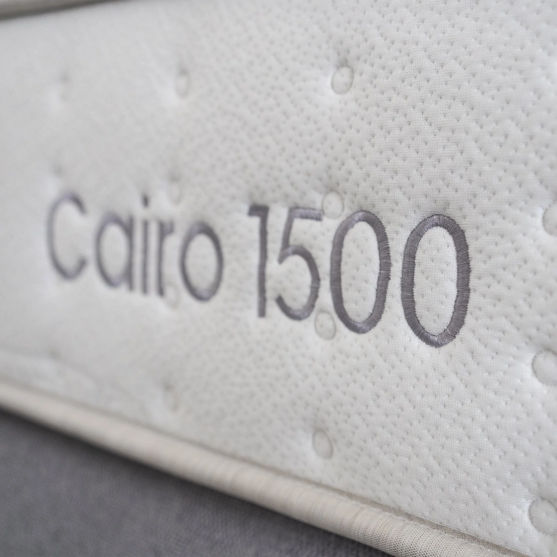 Cairo-Low-Bordado-Colchon-Muelles-Madrid.jpg