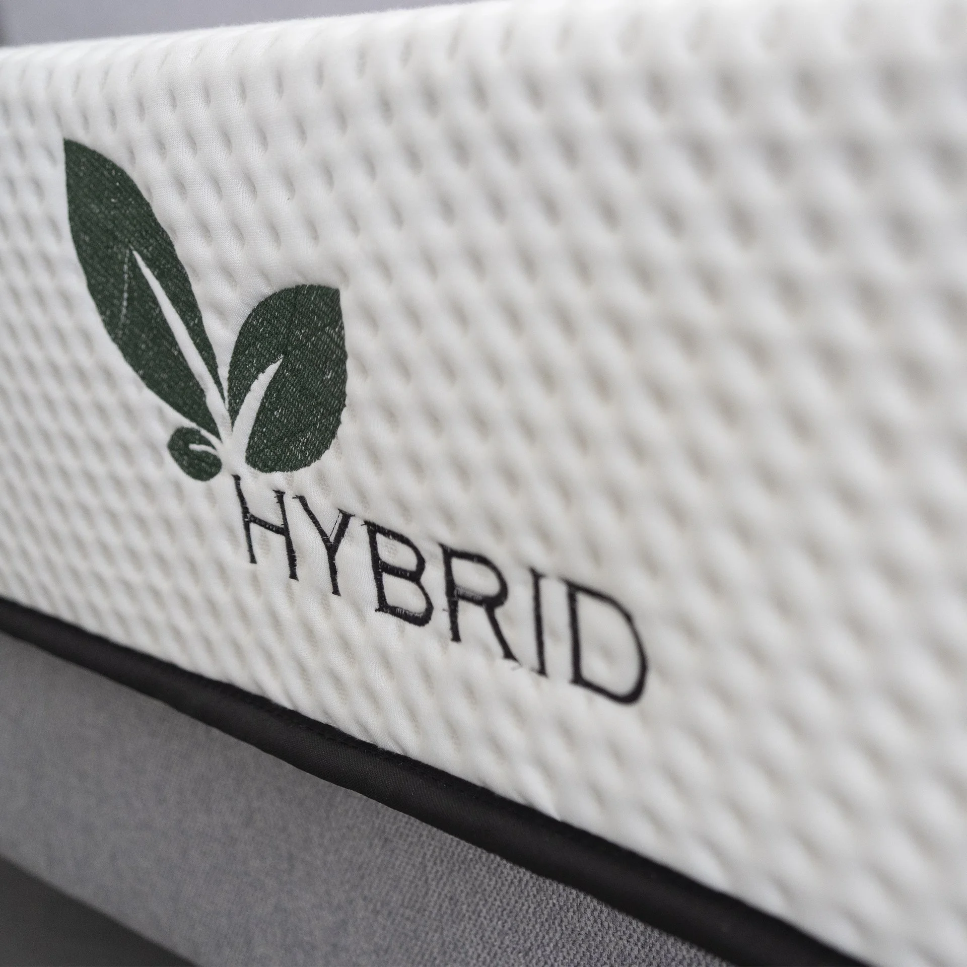 Bordado-hybrid-colchon-dreamz-madrid.jpg