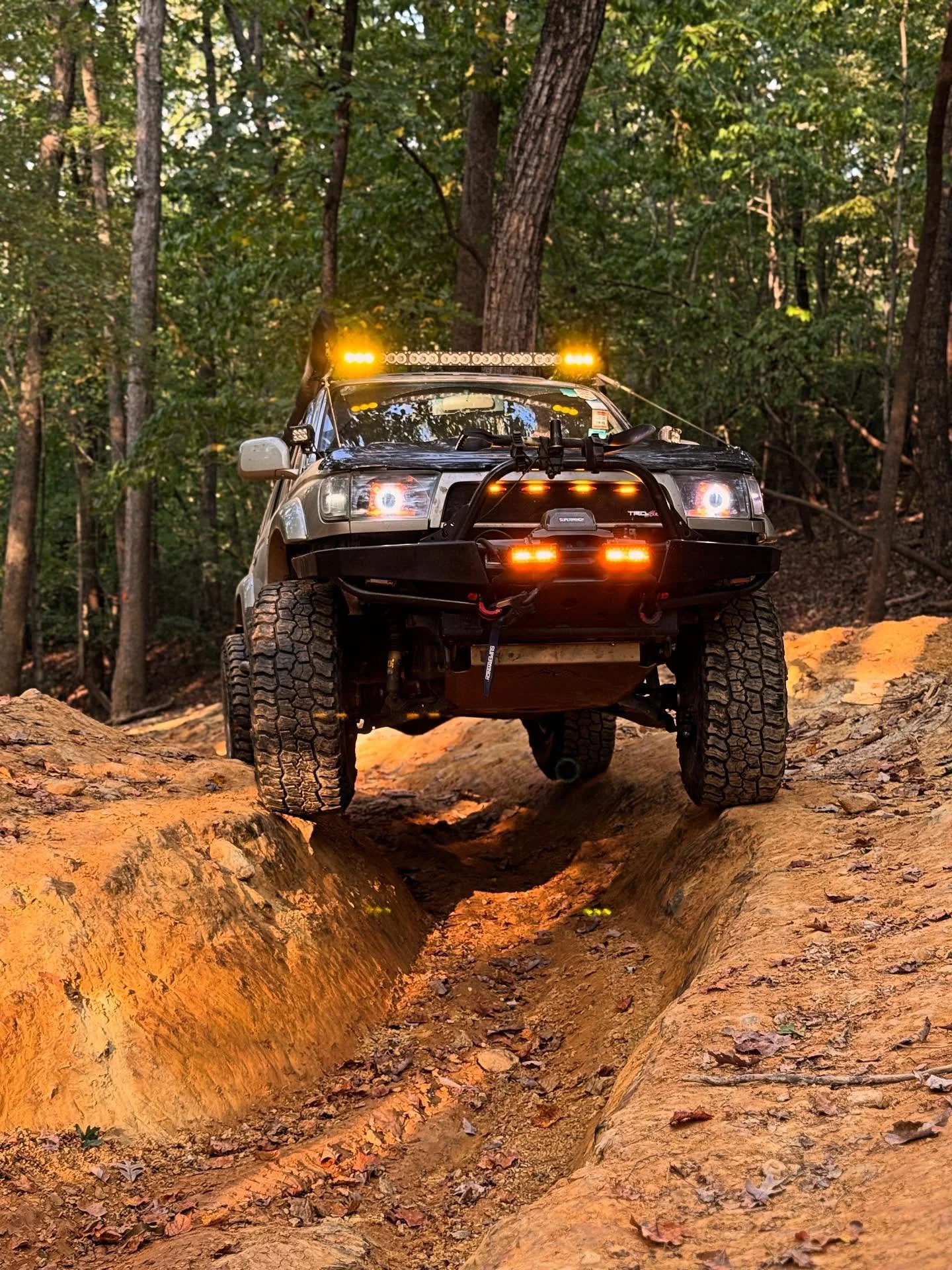 Some solo wheeling to prepare for the Oct camping/offroad trip. Check out @triangletoyotaoffroad or NC TENT CAMPING on Facebook for details. 

#offroad #4x4 #camping #events #4x4 #yota #raleighyota #3rdgen4runner #3g4r #adventure #explore #uwharrie #