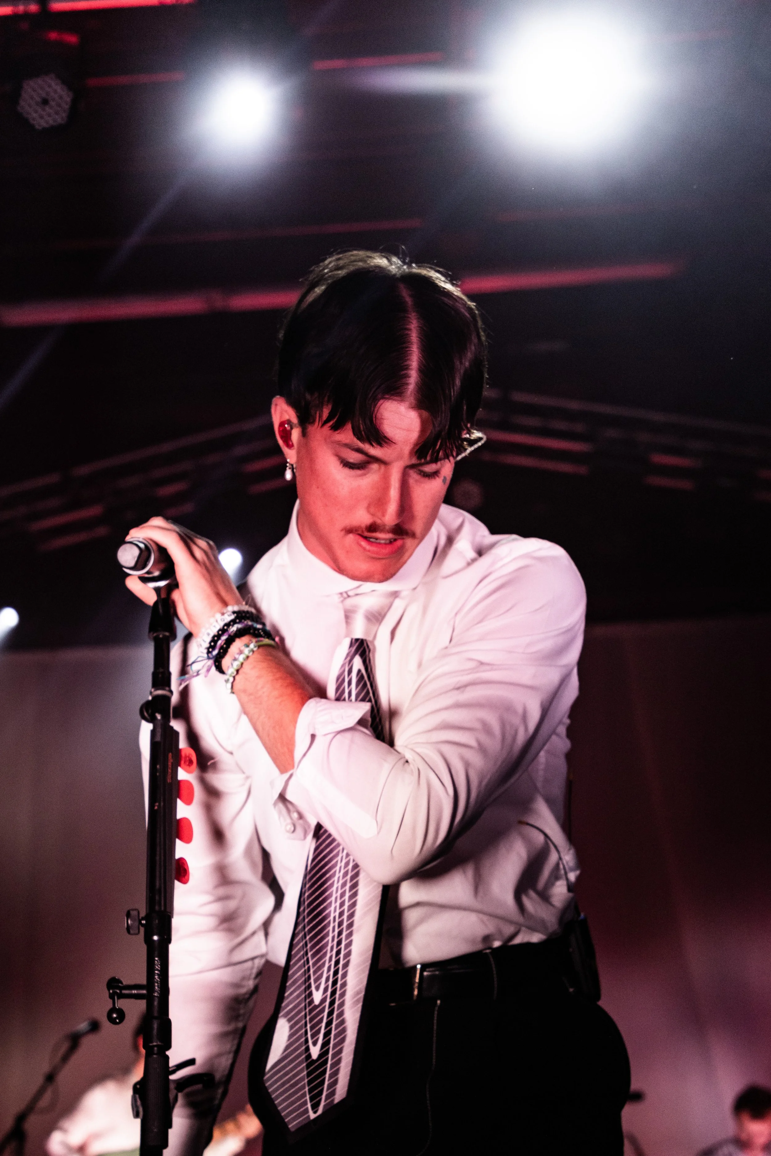 Gus Dapperton-4895-2.jpg