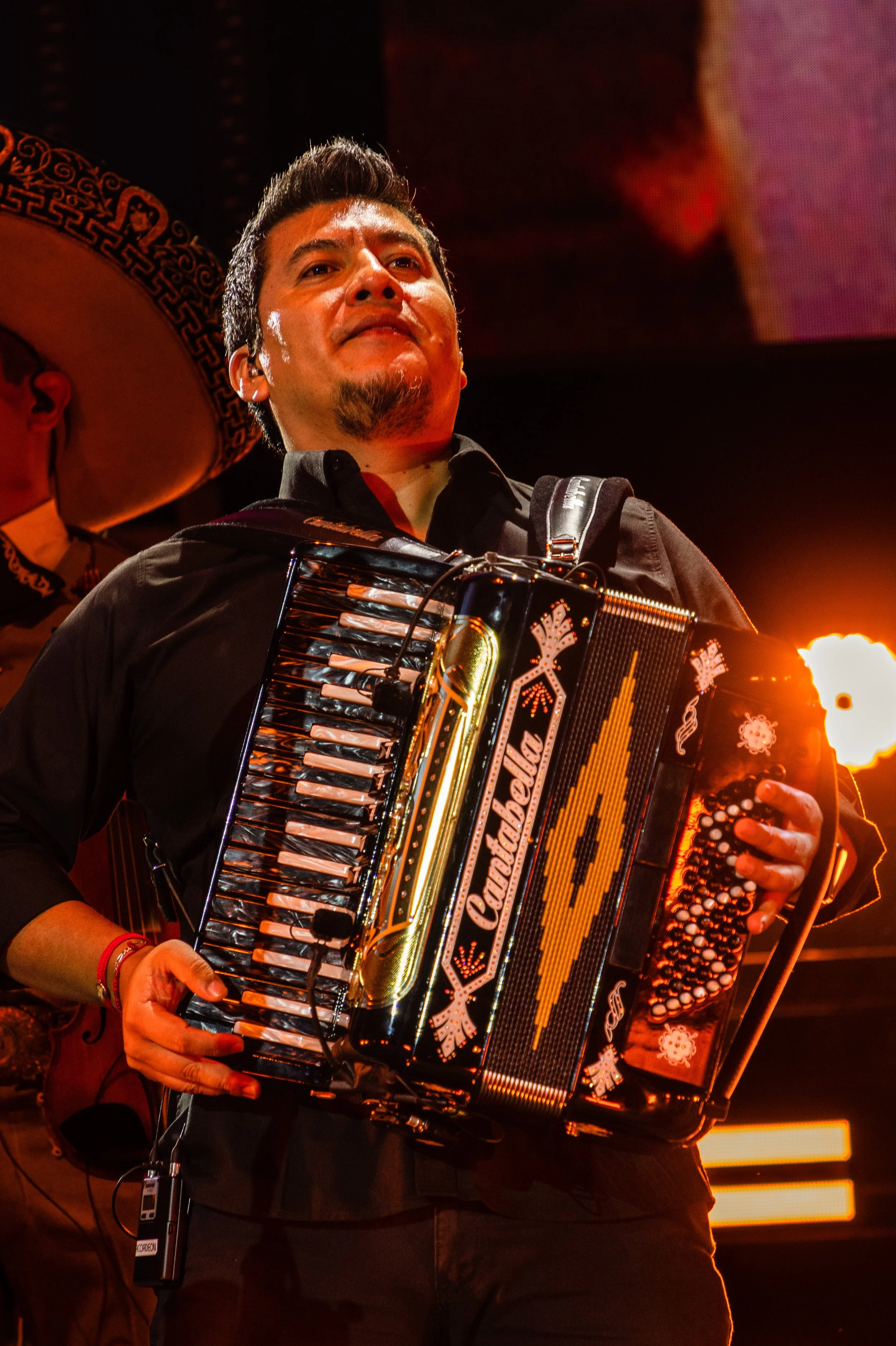 Alejandro Fernandez-8156.jpg