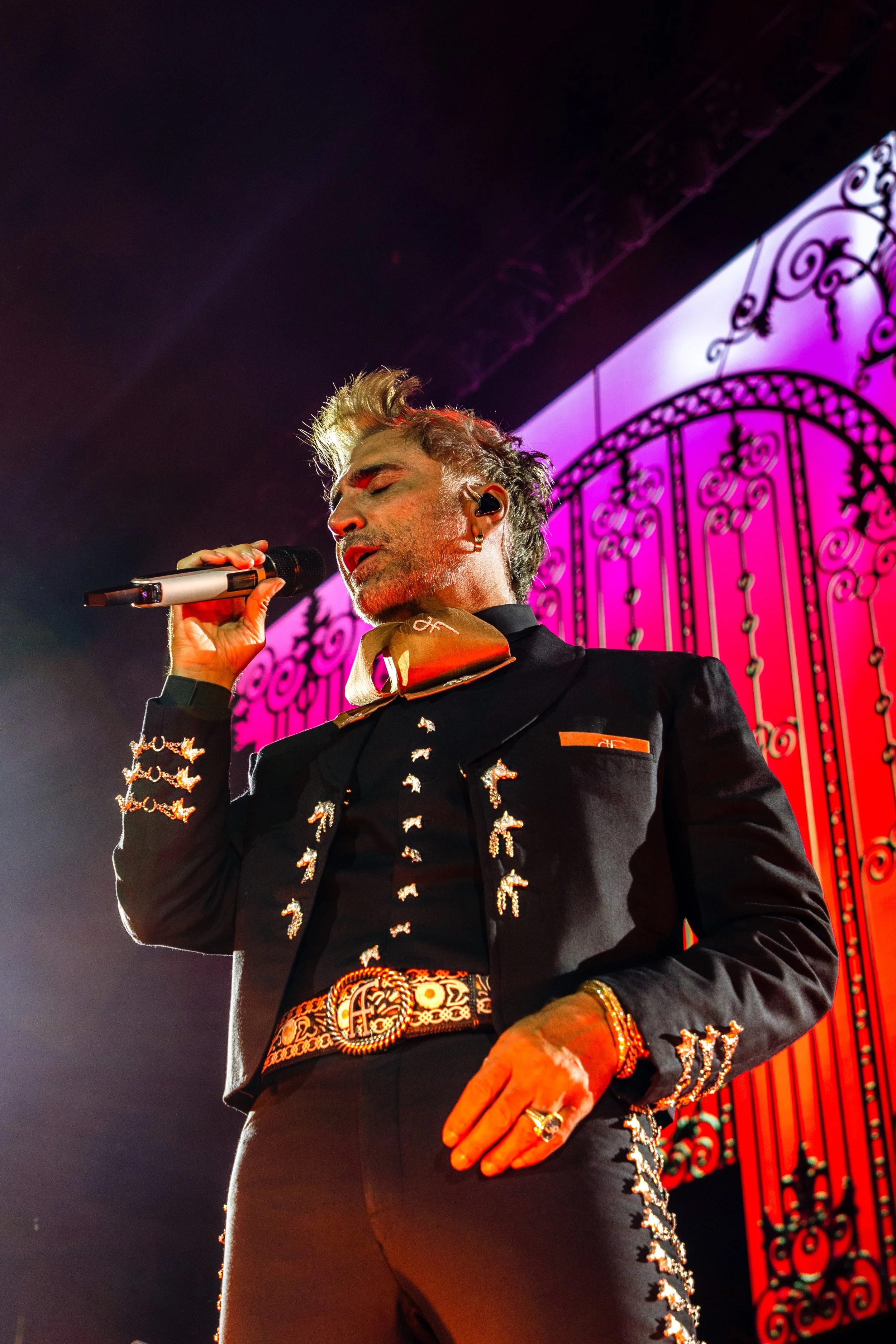 Alejandro Fernandez-8180.jpg