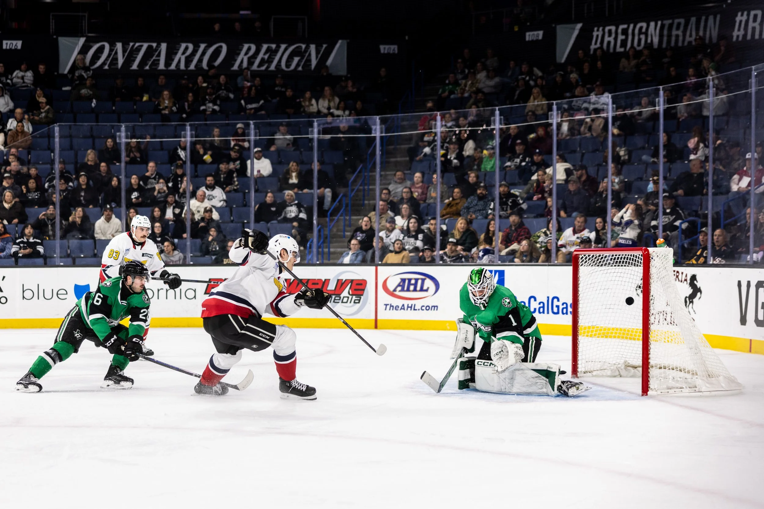 2024-11-29 ONT vs TEX-7266.jpg