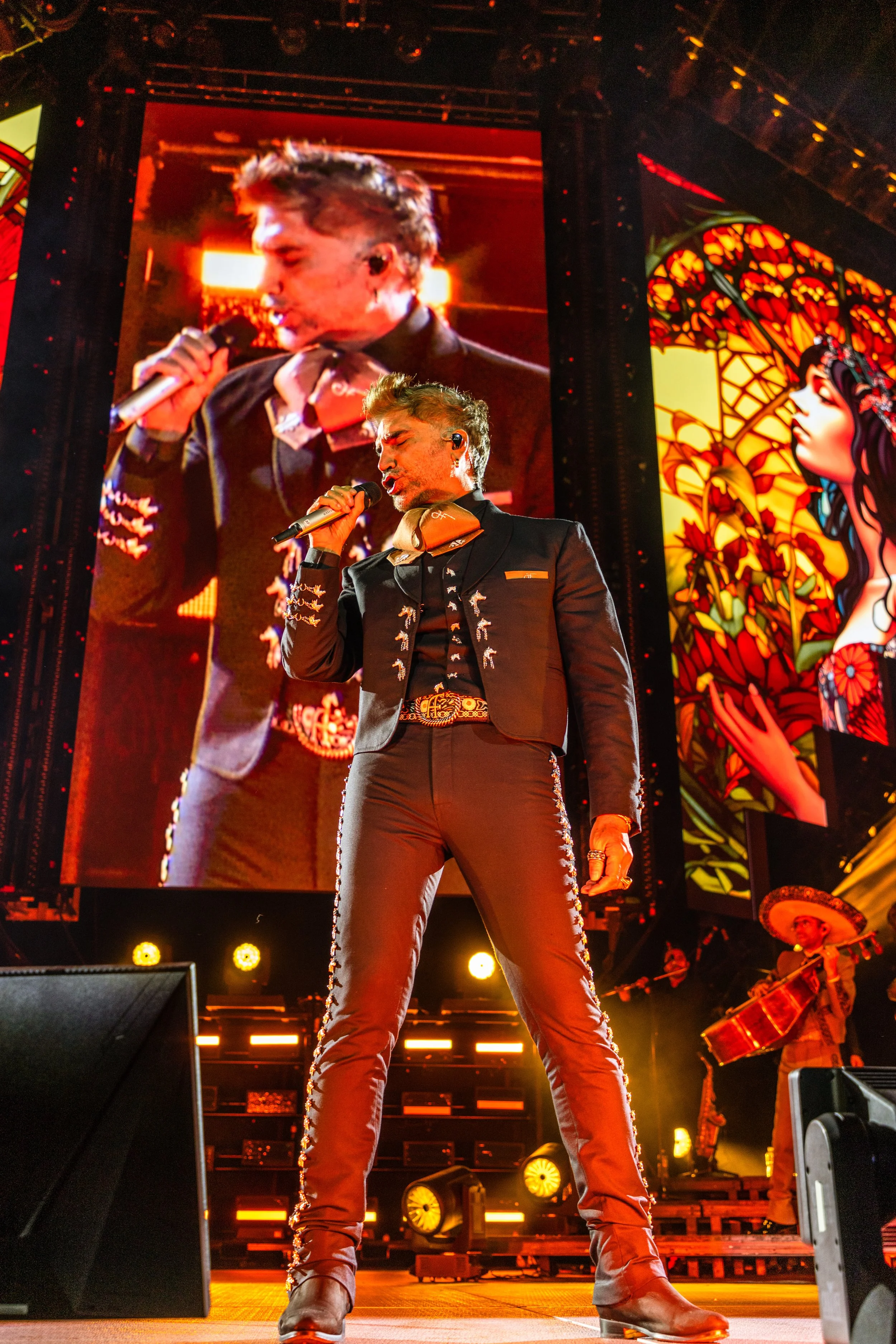 Alejandro Fernandez-8067.jpg