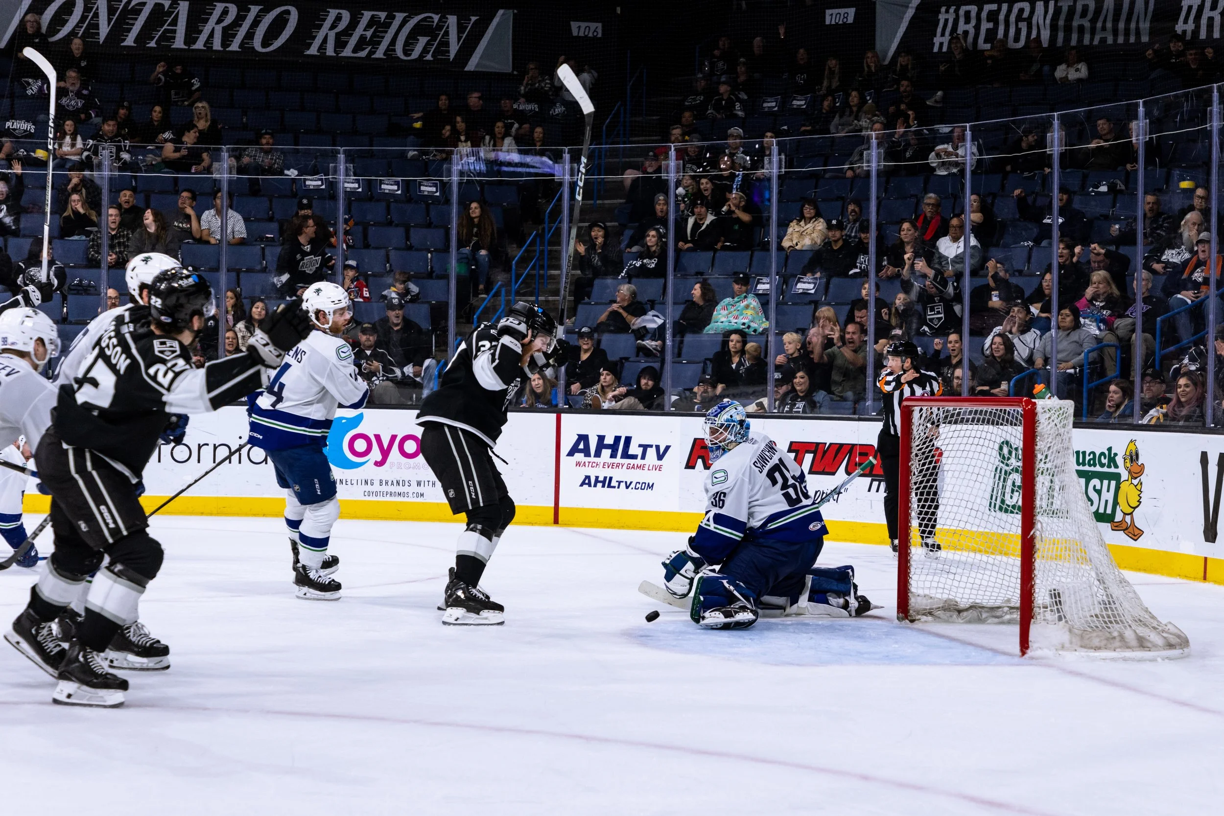 ONT vs ABB R2G1-2669.jpg