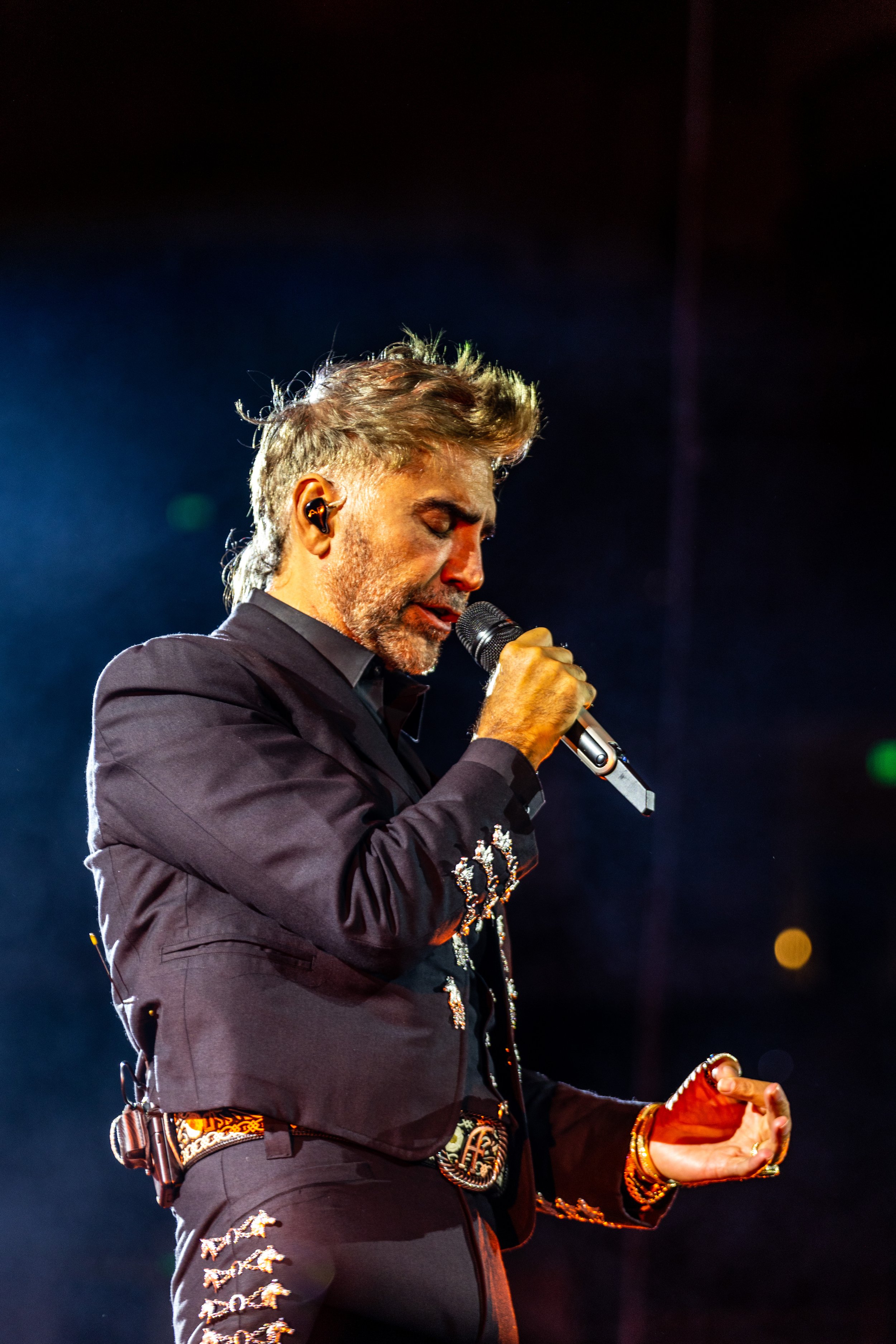 Alejandro Fernandez-8305.jpg