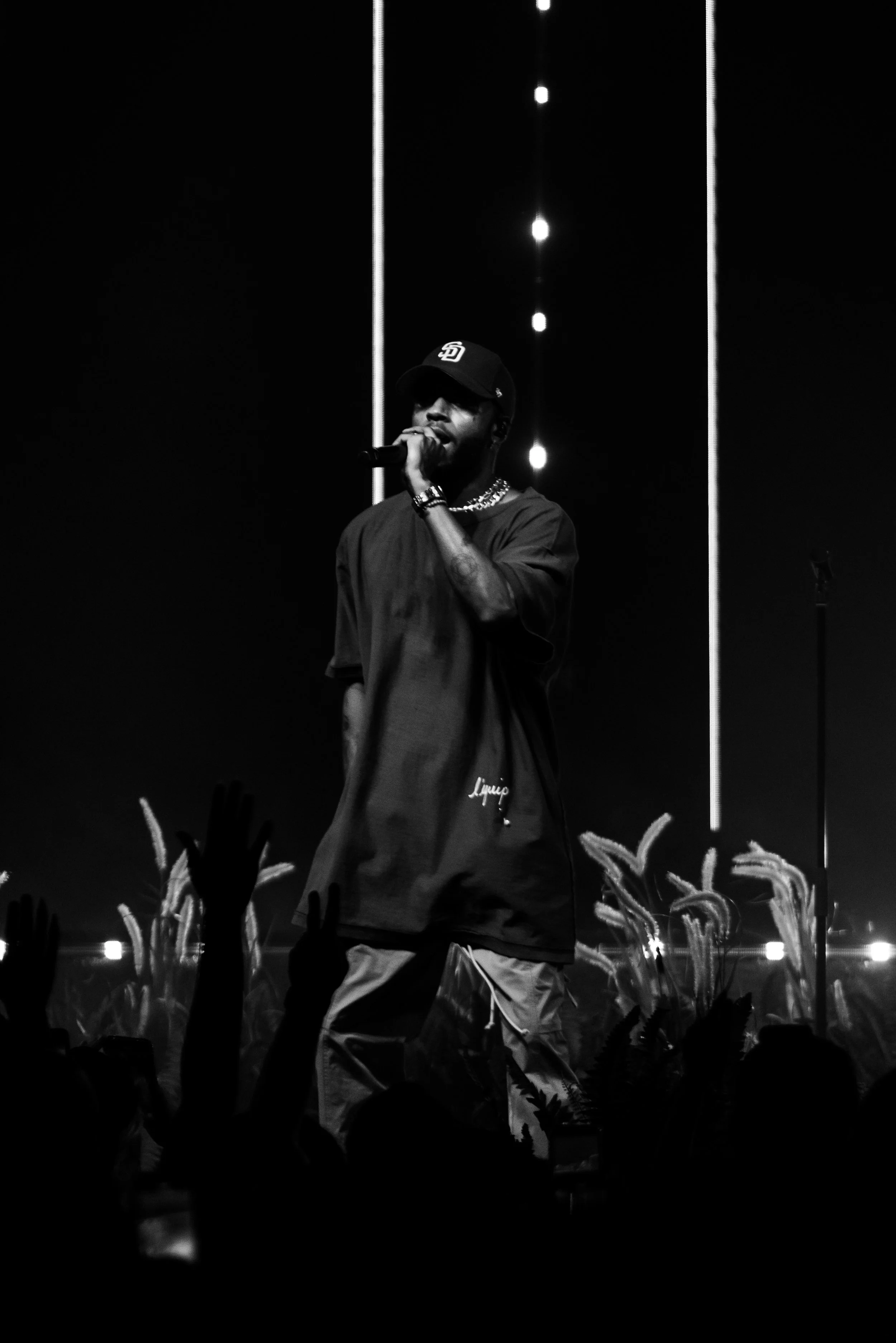 6lack-4185-2.jpg