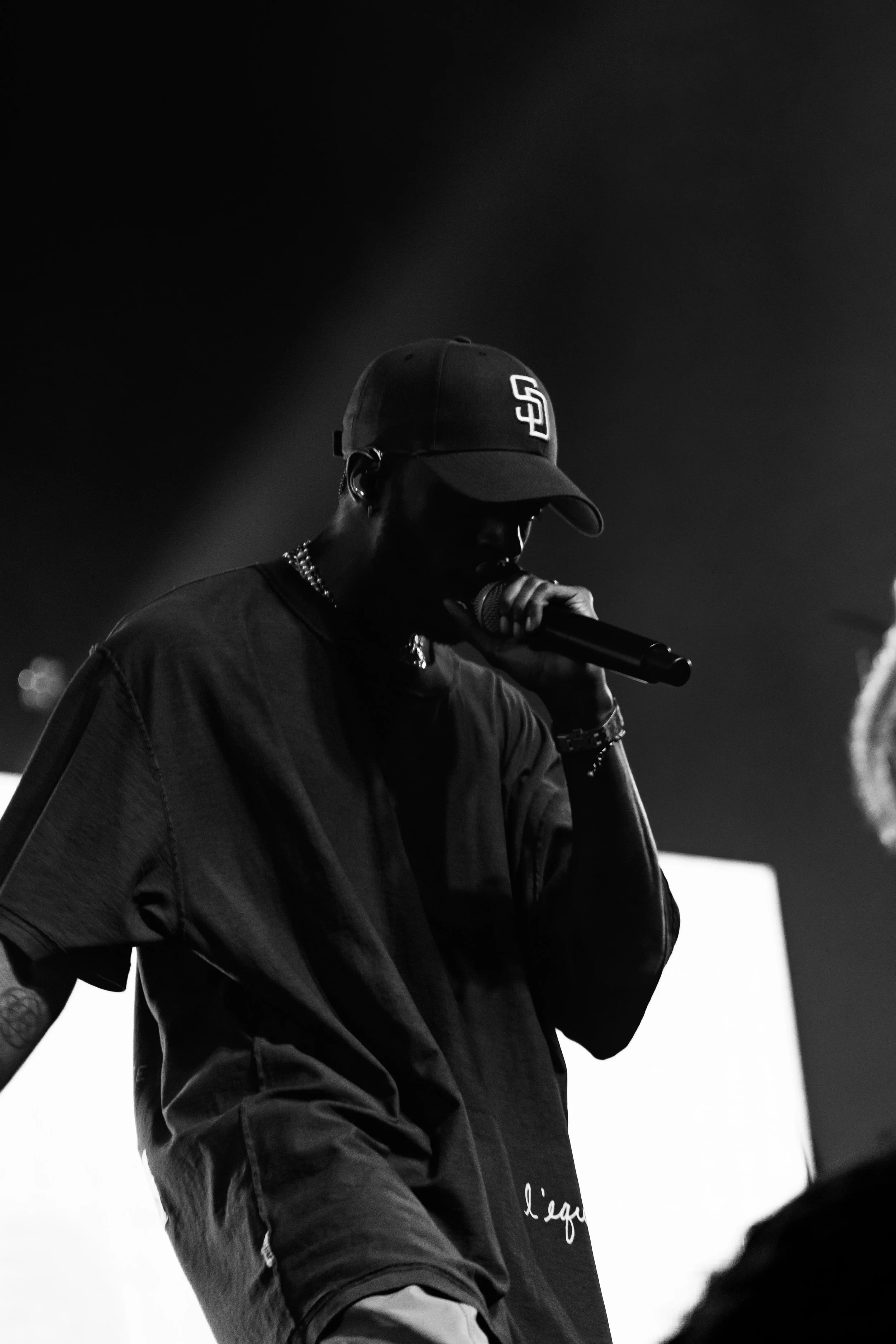 6lack-4036.jpg