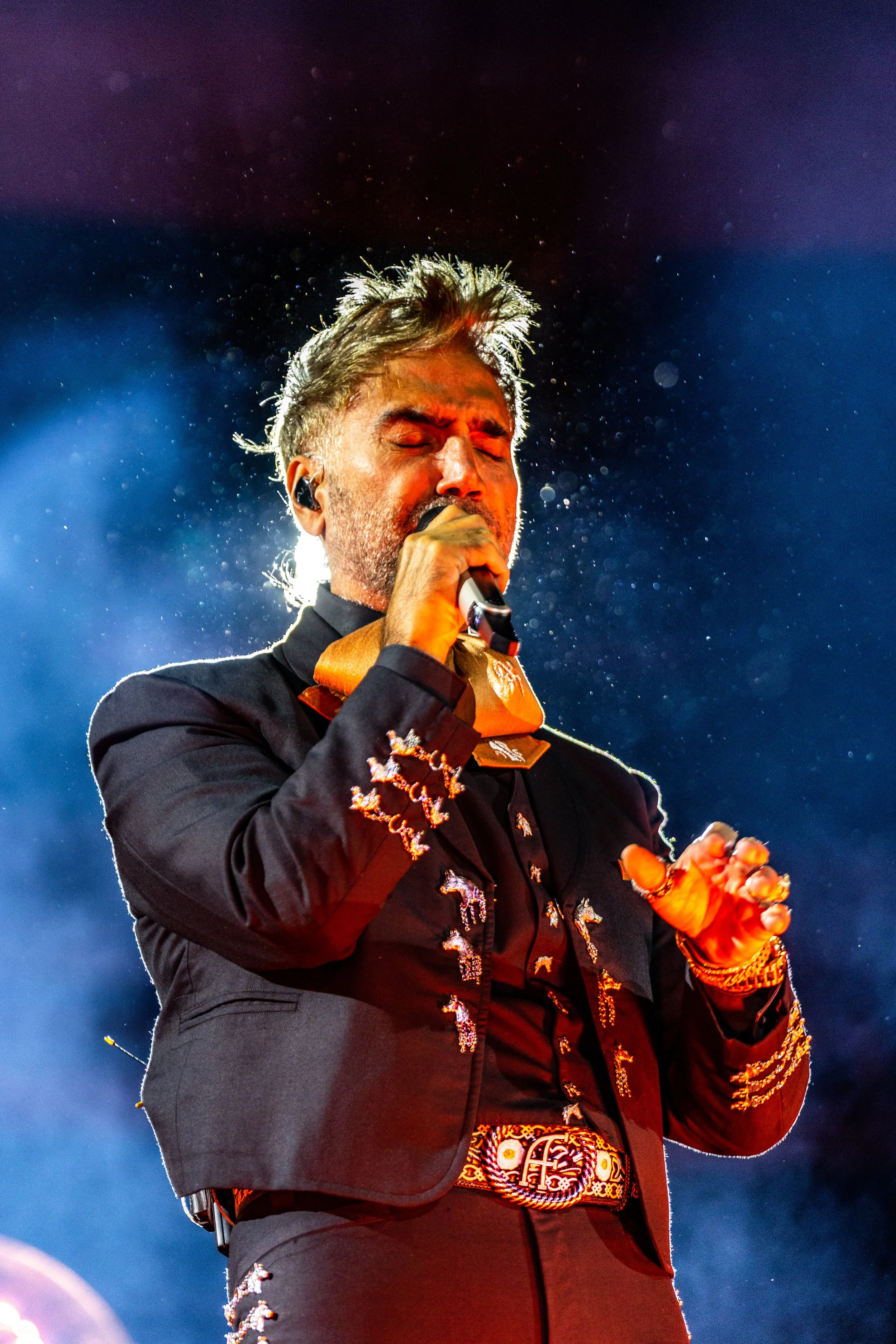 Alejandro Fernandez-8026.jpg