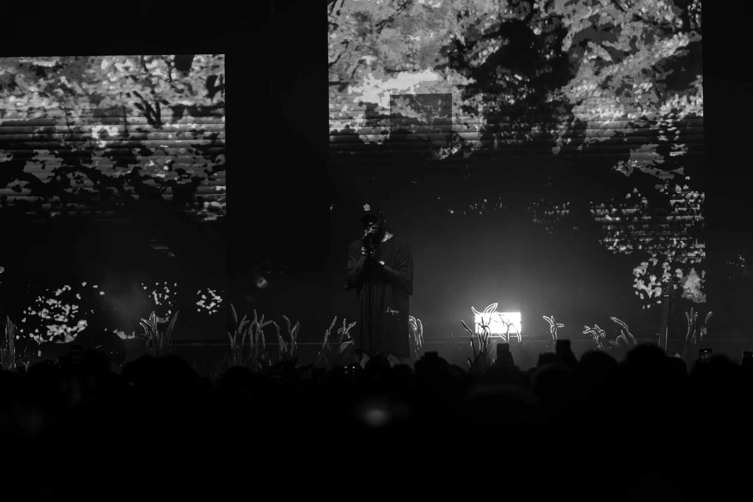 6lack-4102.jpg