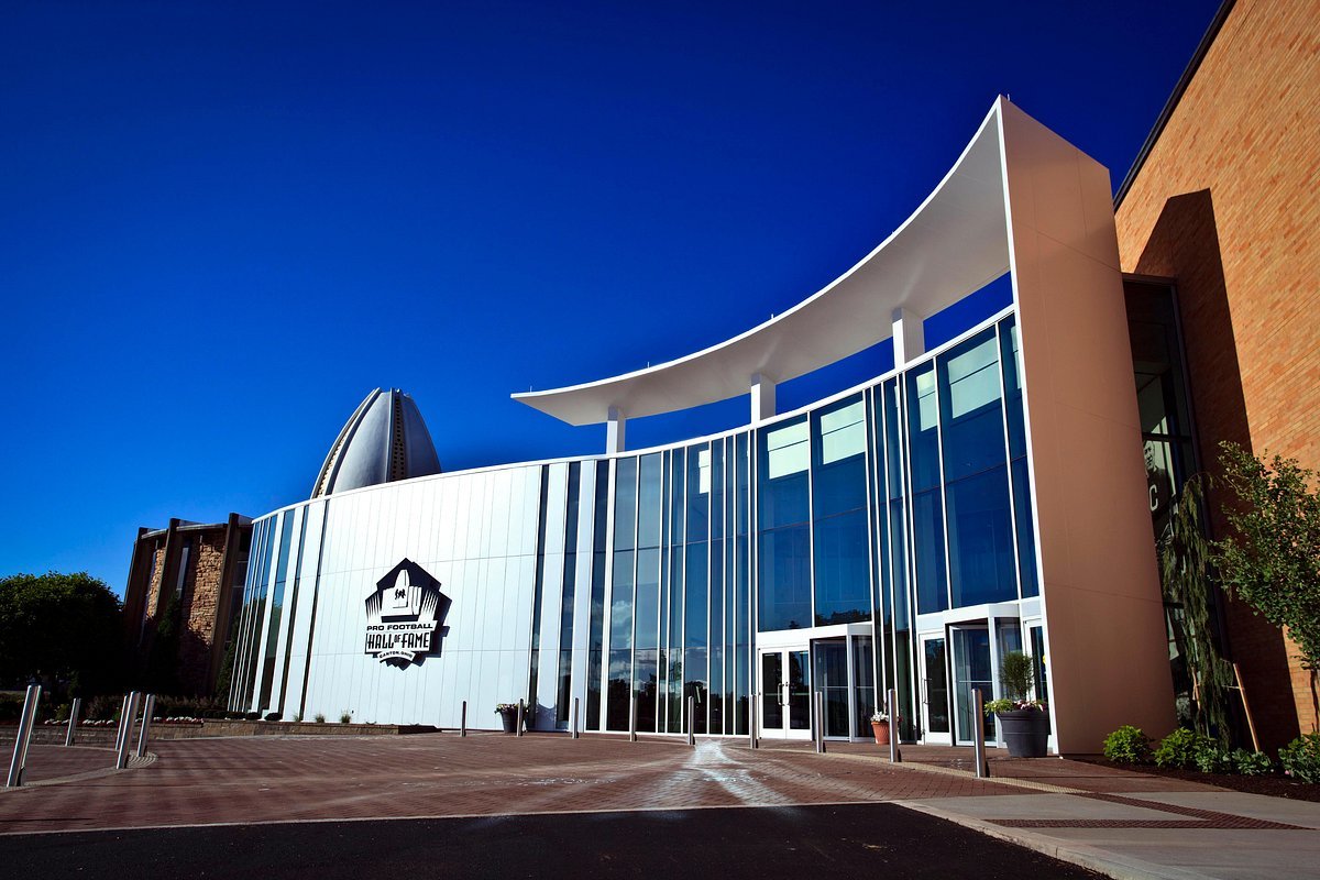 10 NFL Hall of Fame Trivia Questions (With Answers)