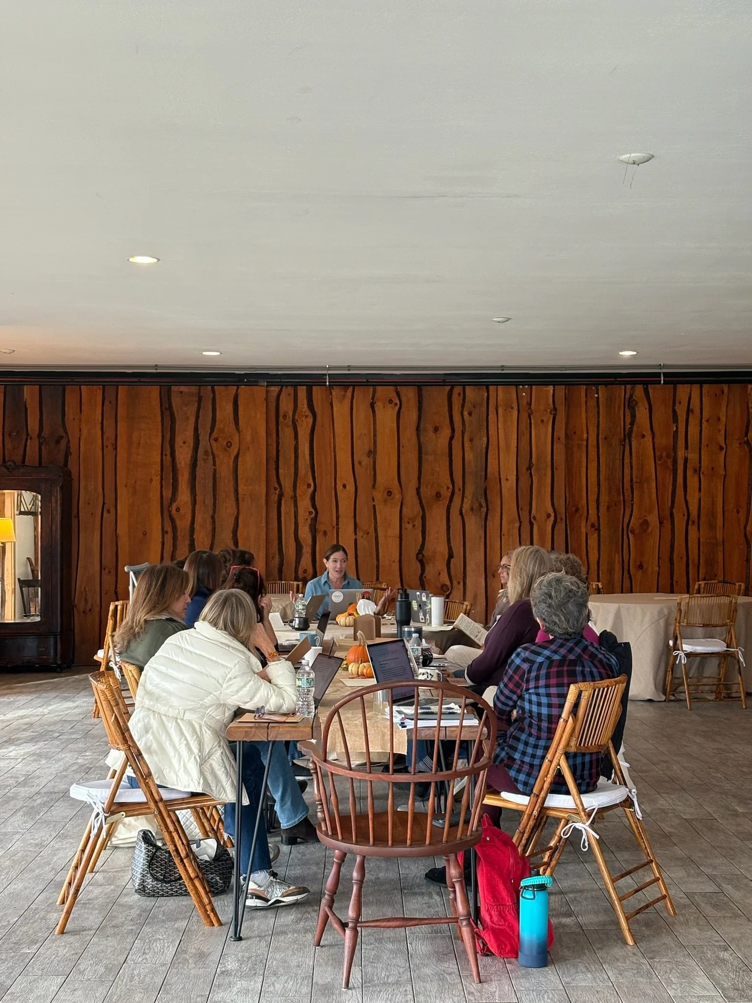 Workshop with host Darcey Gohring.