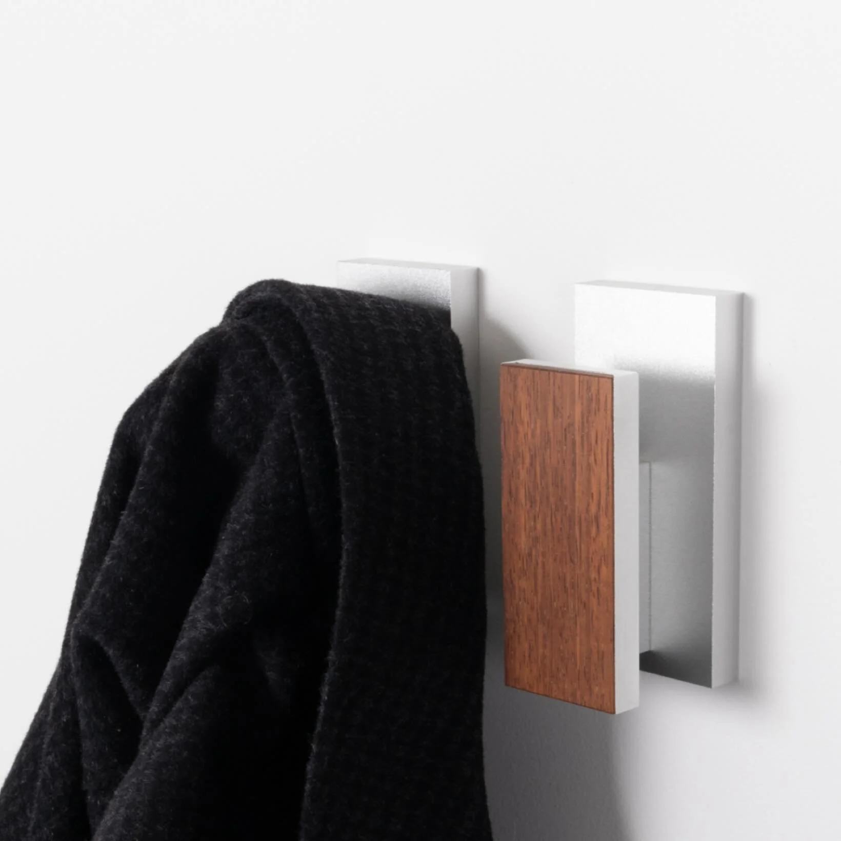 Hooked on design 😉
The Monohook blends precision aluminium and warm Ironbark for your favourite items to hang. 

#interiorinspo #hook #timberdesign #modernhome #homedesign #australianmade