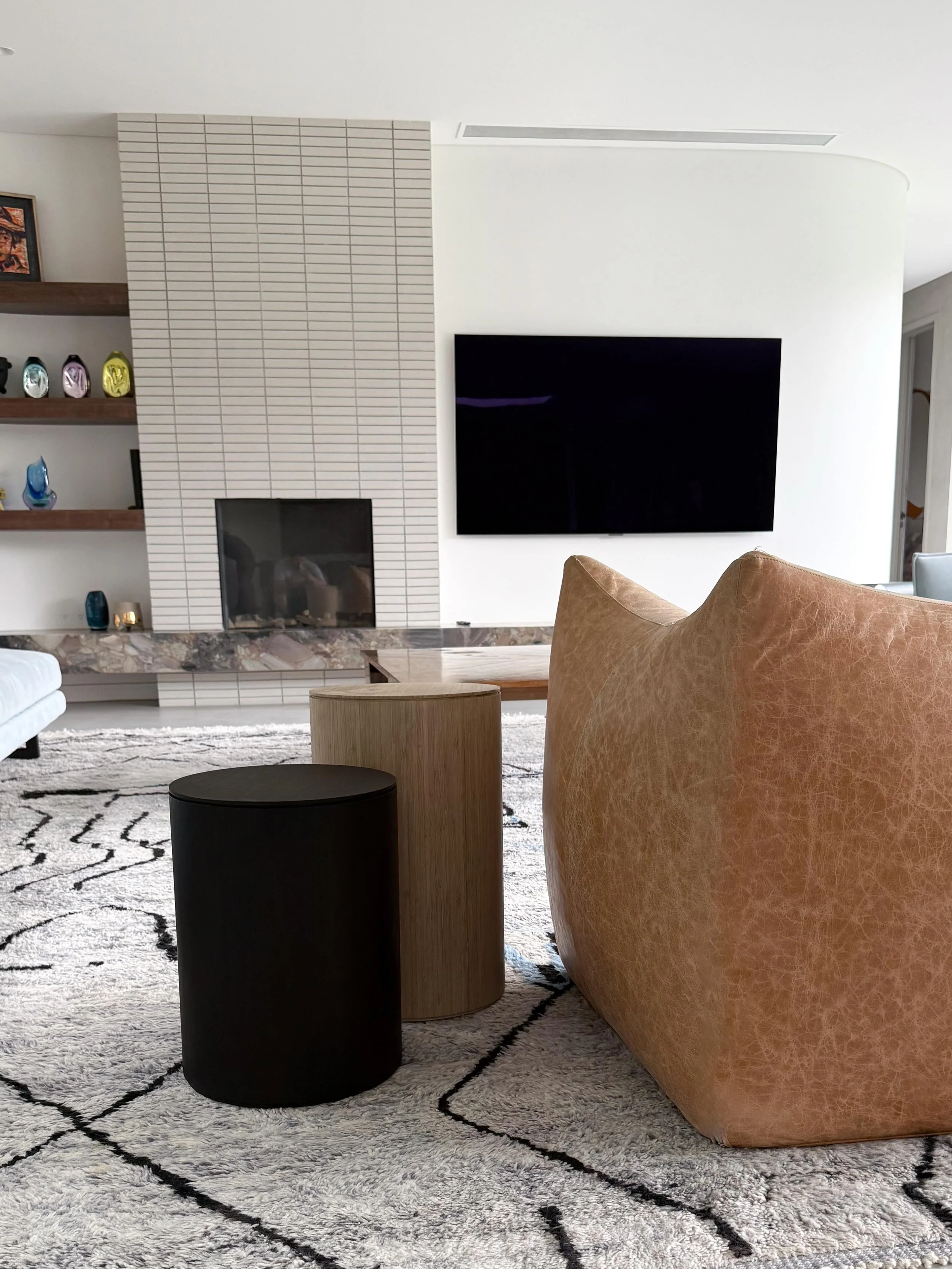 Mixing sizes, playing with colour - Otto adapts to your space. 

#interiorstyling #interiordesign #interiordecor #loungeinspo #design