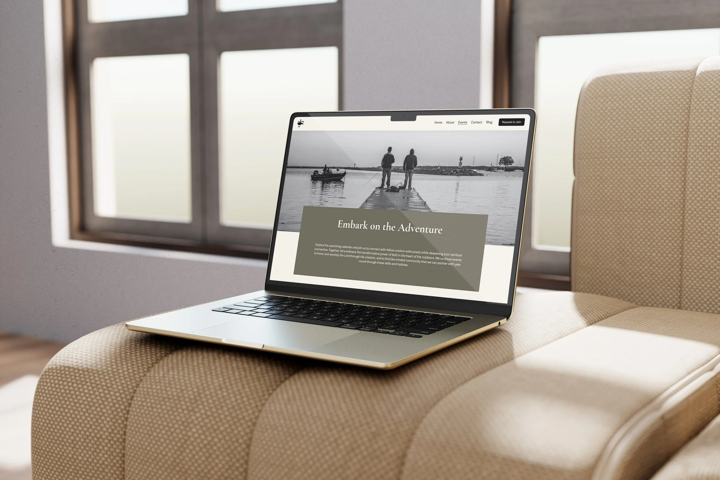 04_MacBook Pro Mockup Set.jpg