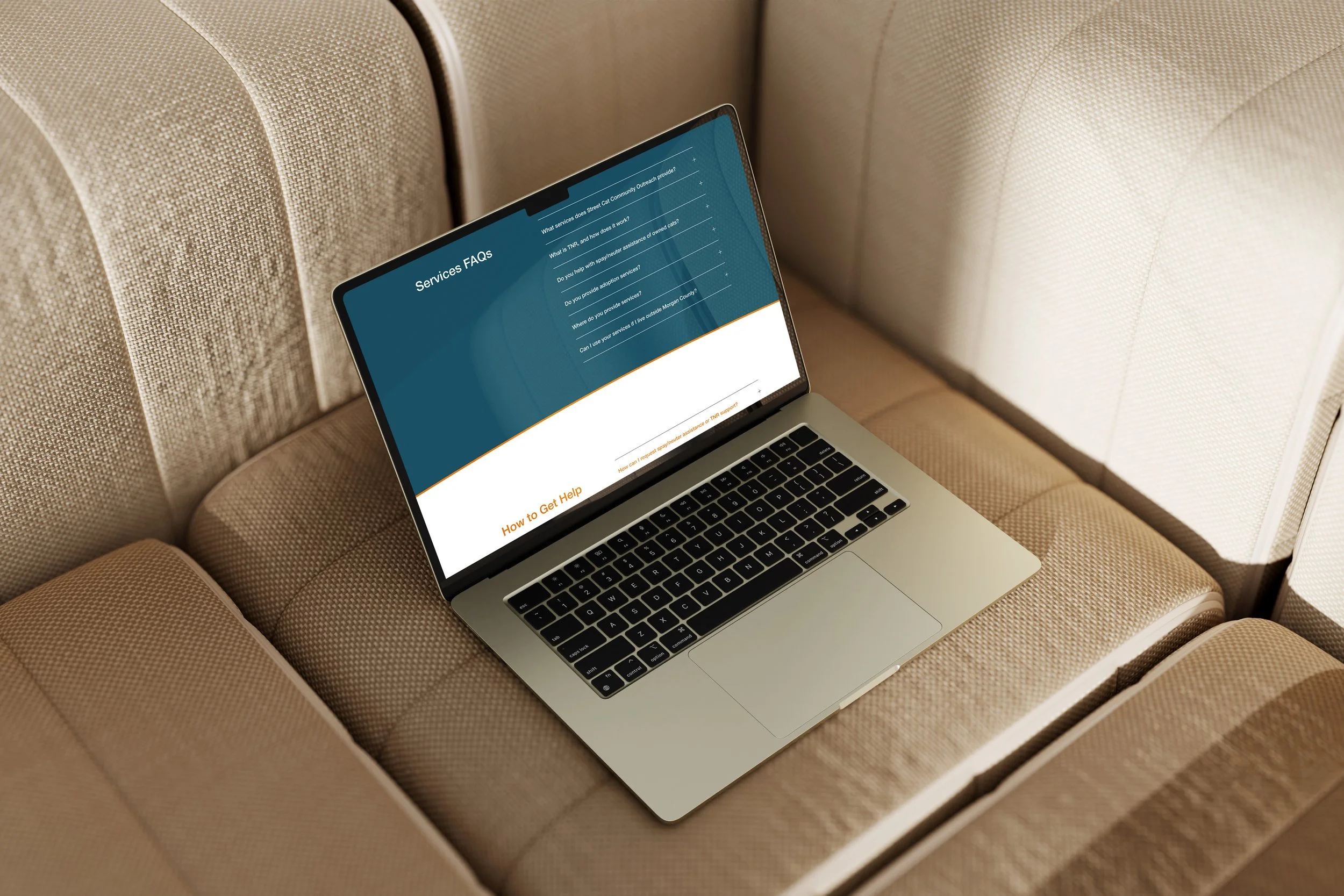 01_MacBook Pro Mockup Set.jpg