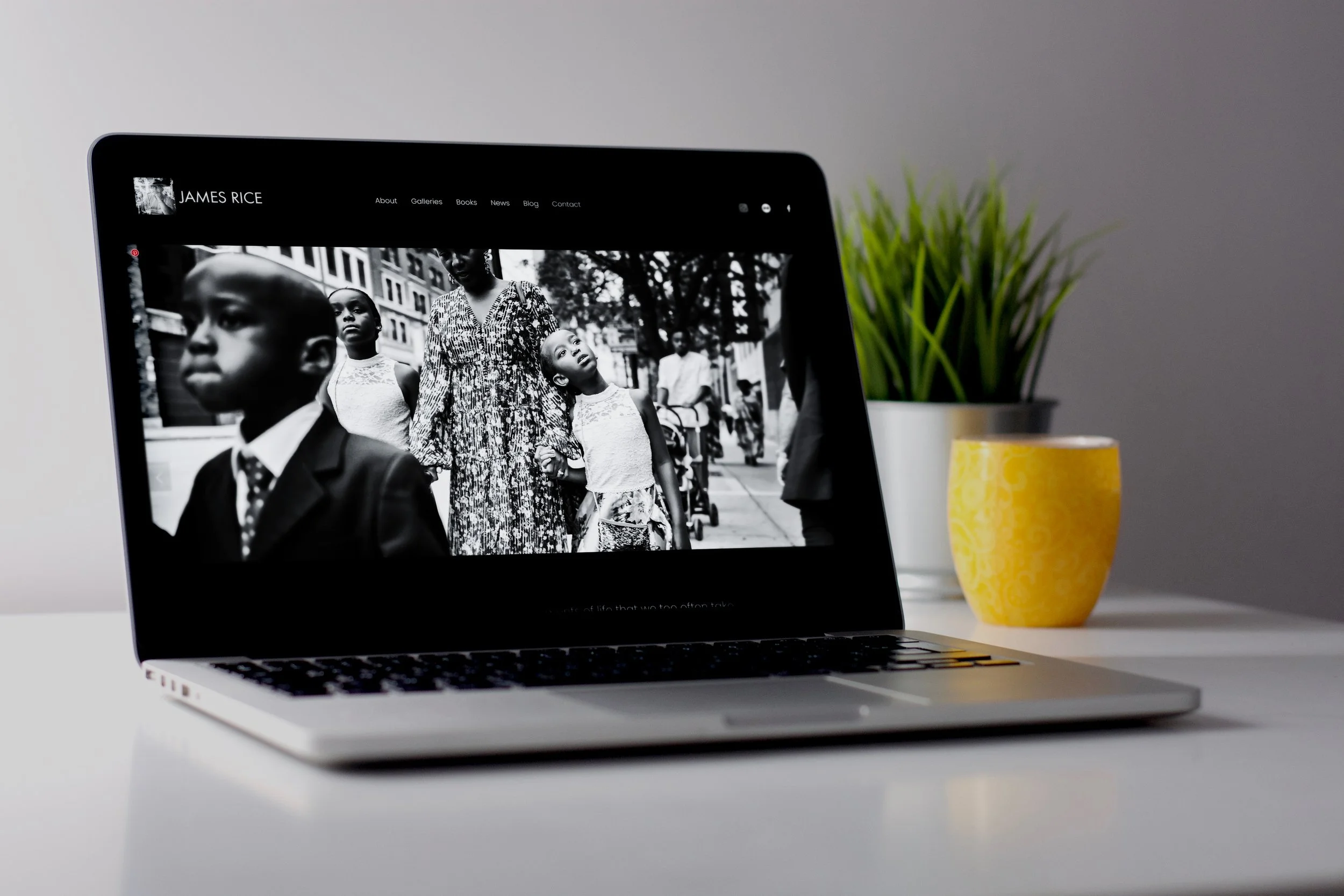 macbook-mockups-vol22-F.jpg