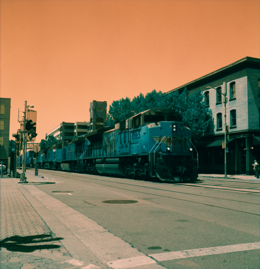 Screenshot_1 - lolaway(1).png