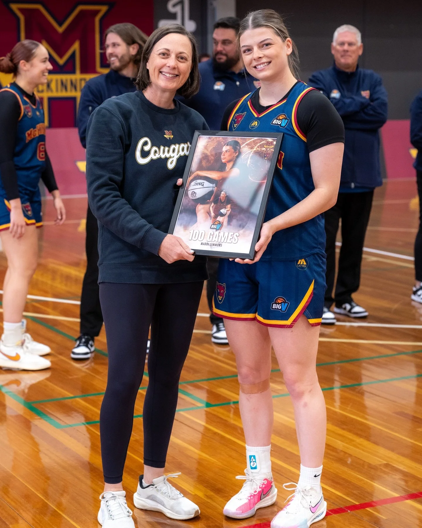 👏 Congratulations Maddie Simmons on 1️⃣0️⃣0️⃣ Big V games

#CougarPride 🐾