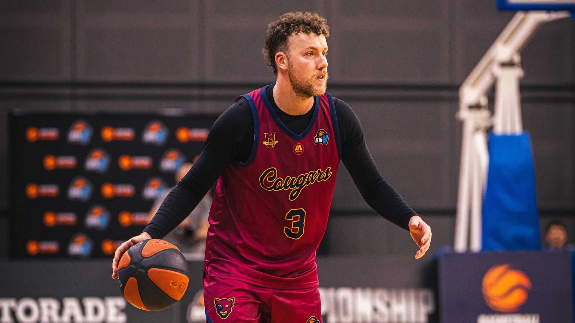 Mitch Barry Re-Signs with Cougars for 2026