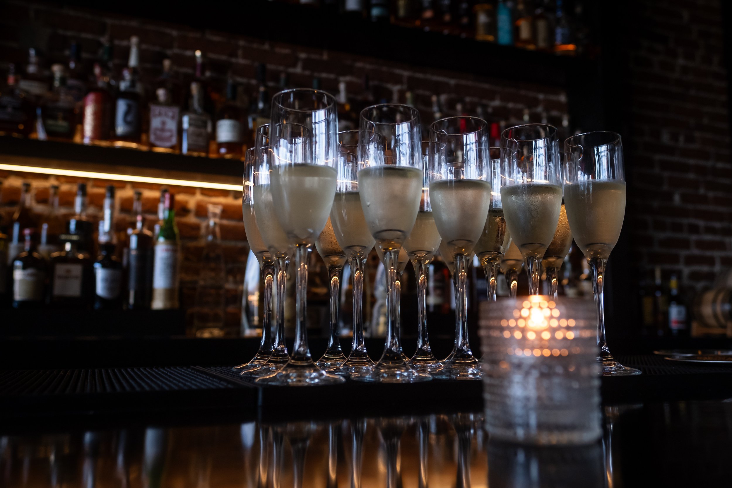 SOCIAL HOUR — Porterhouse Bourbon & Bones