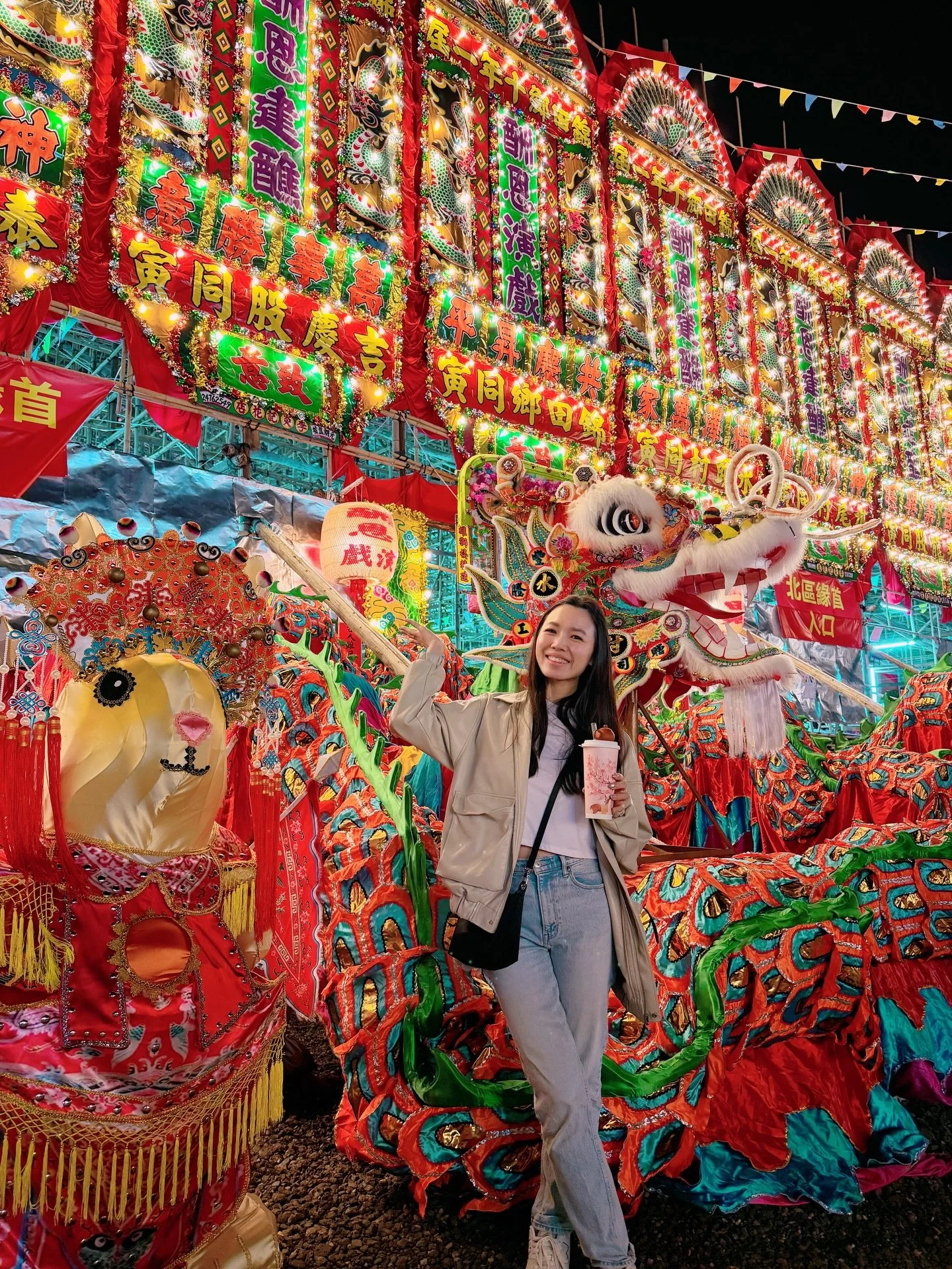 The details. The colors. ❤️

📍 Kam Tin, Hong Kong
Once a decade Da Jiao Festival. The largest temporary bamboo structure.